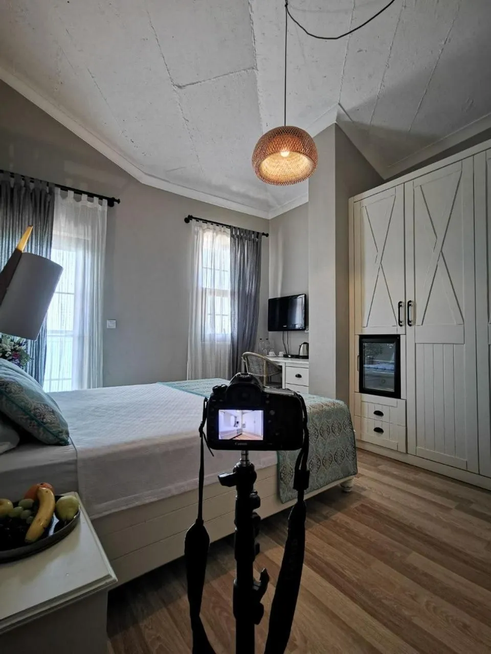 Bed in Side Kleopatra Hotel