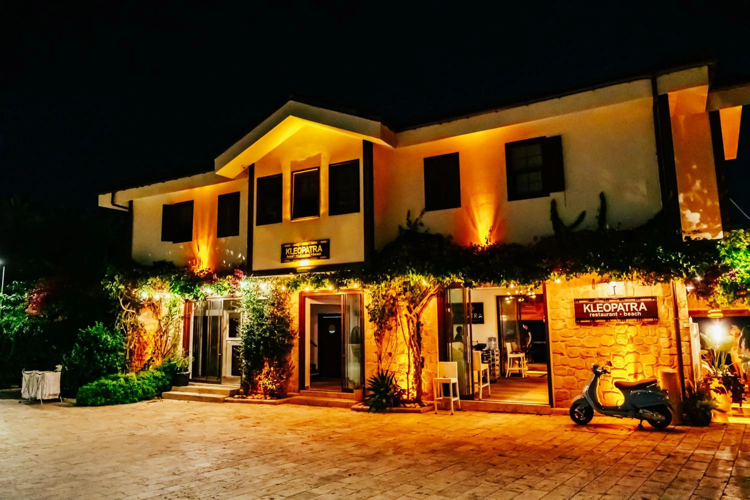 Property building in Side Kleopatra Hotel