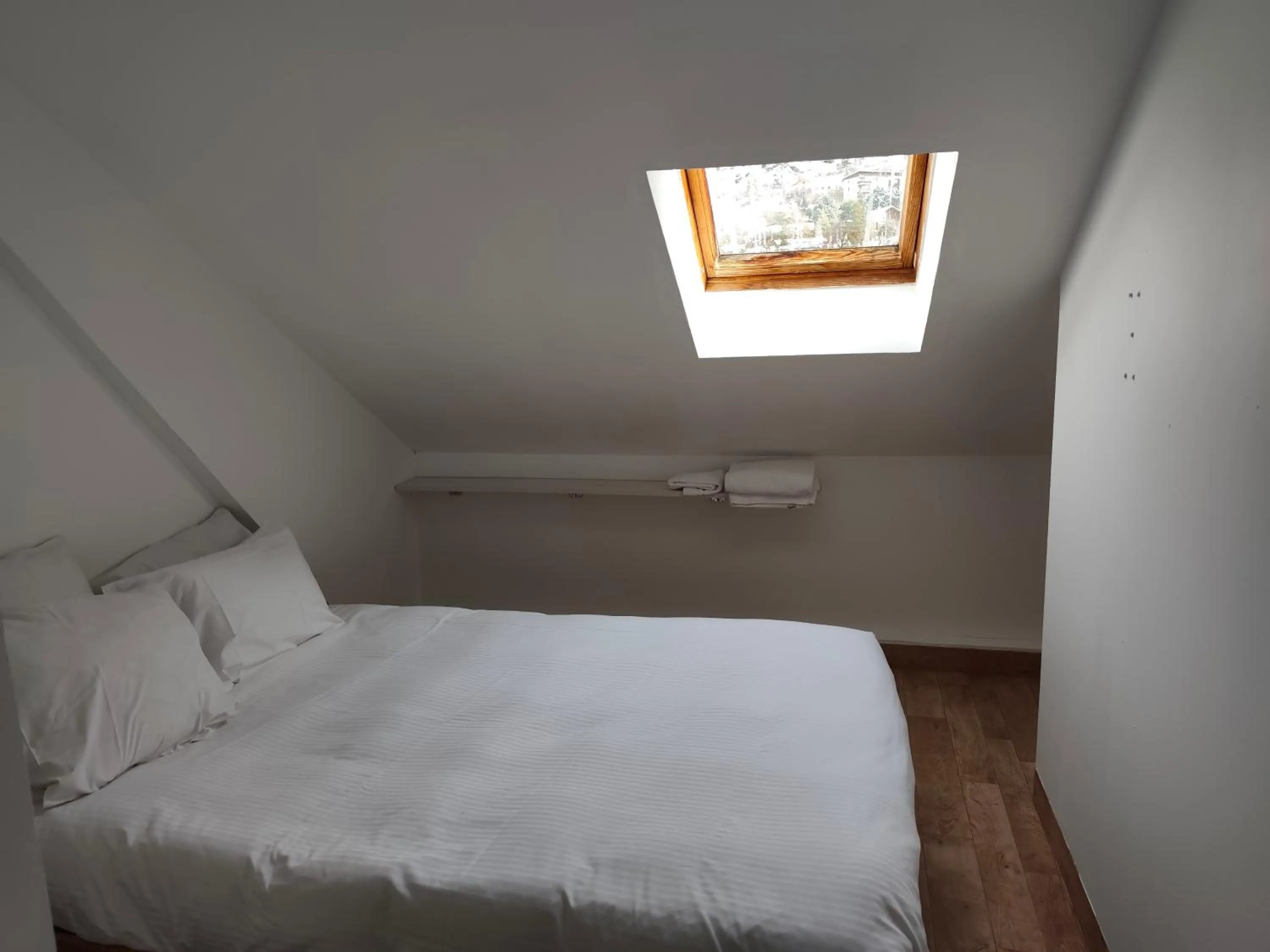 Bedroom, Bed in Ice Rock Hotel