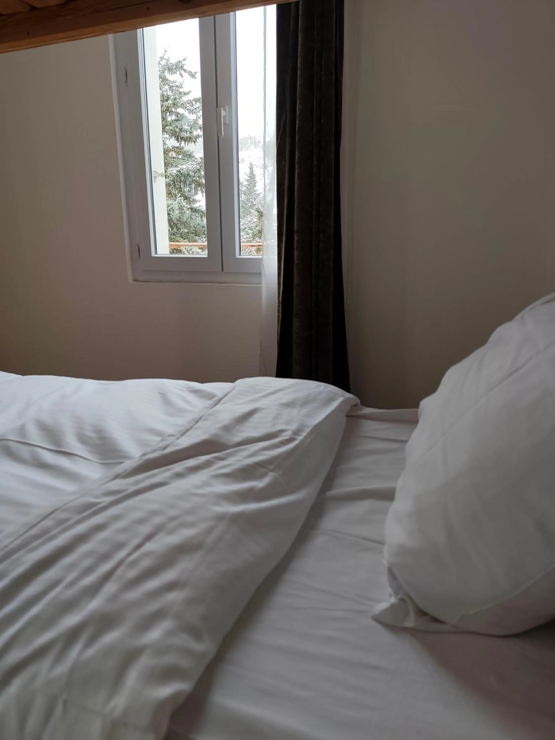 Bed in Ice Rock Hotel