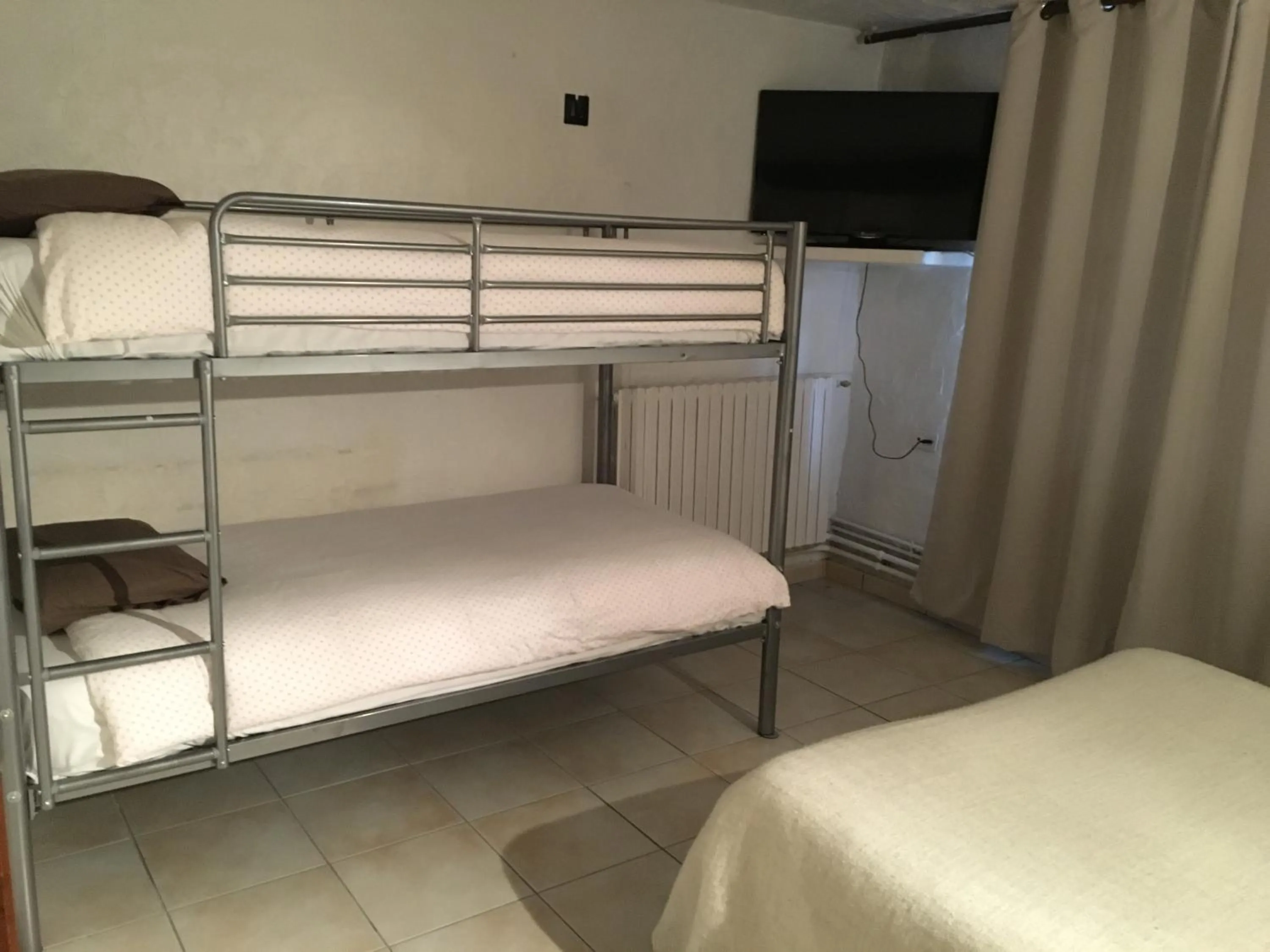 bunk bed, Bed in Le Relais Des Vieilles Postes