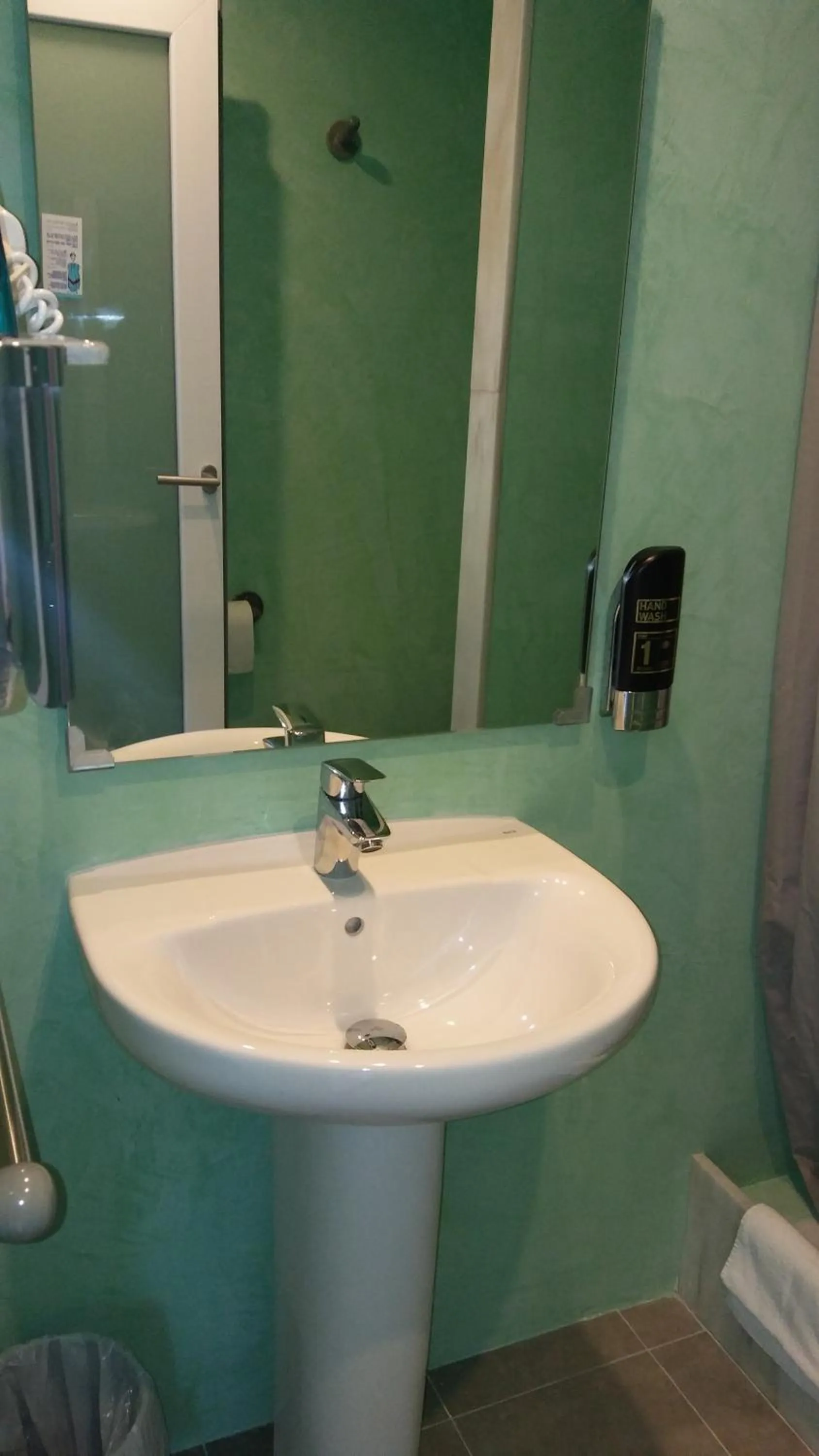 Bathroom in Hotel Rocamar