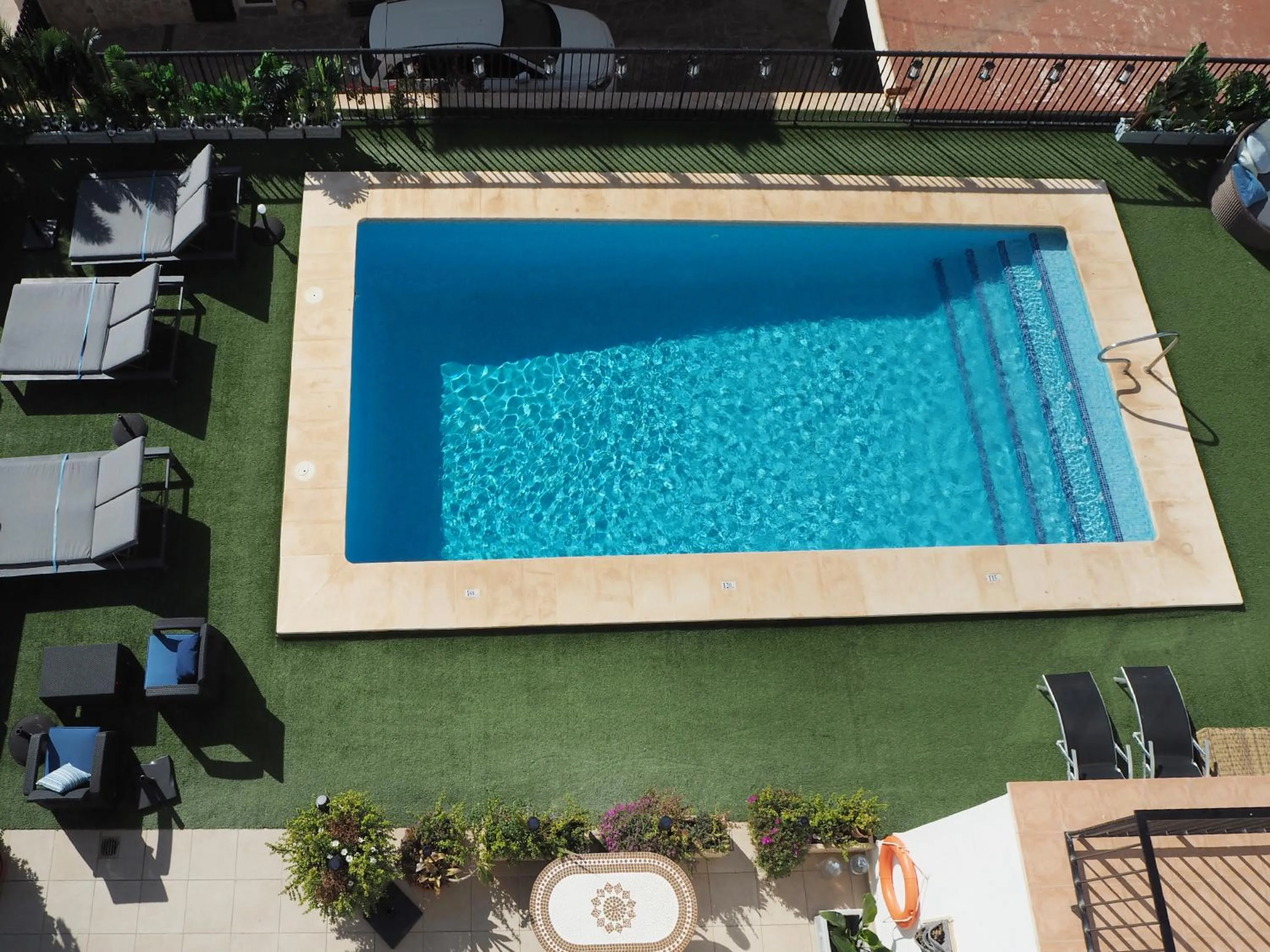 Swimming pool in Hotel Rocamar