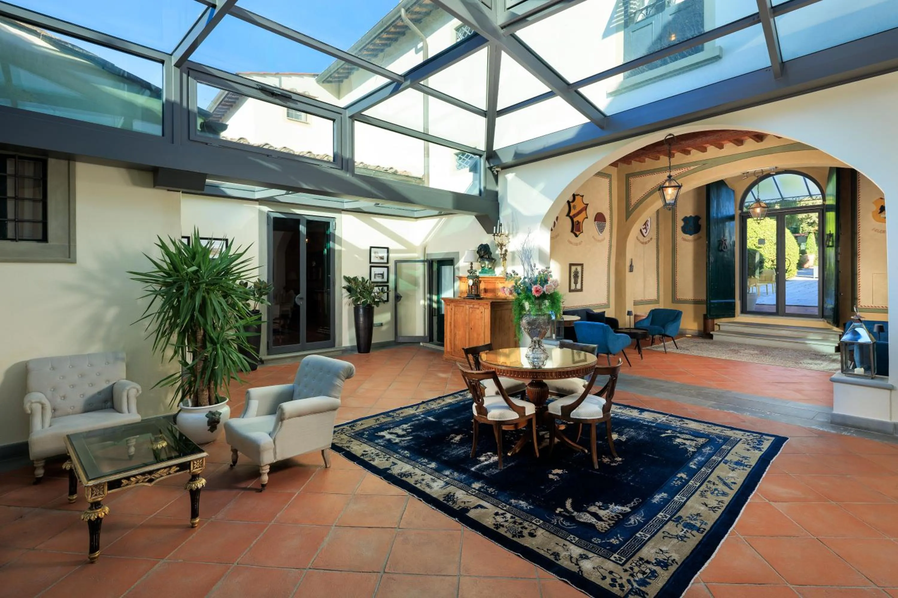 Inner courtyard view in Villa Il Sasso - Dimora d'Epoca