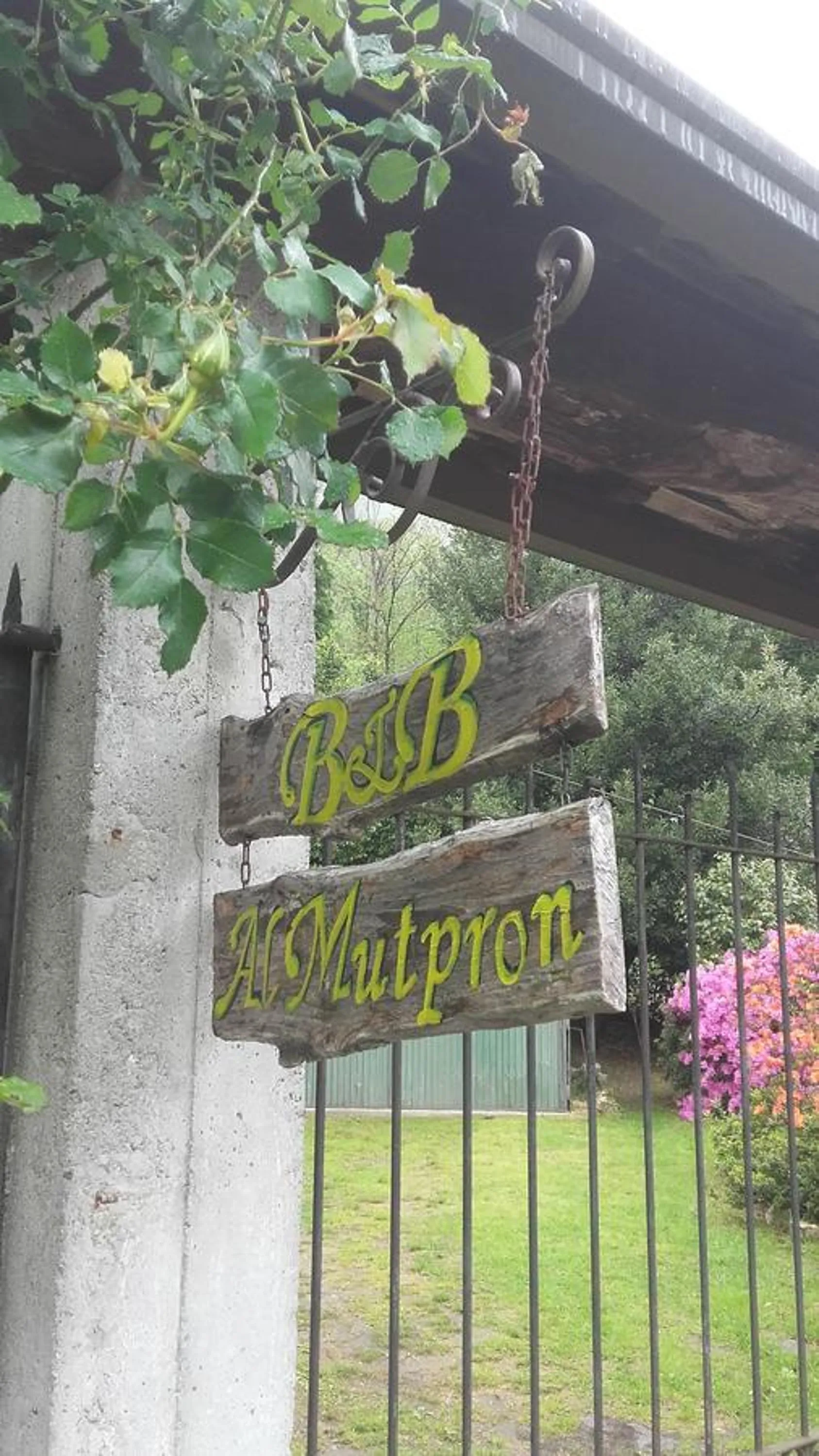 Property logo or sign in B&B Al Mutpron