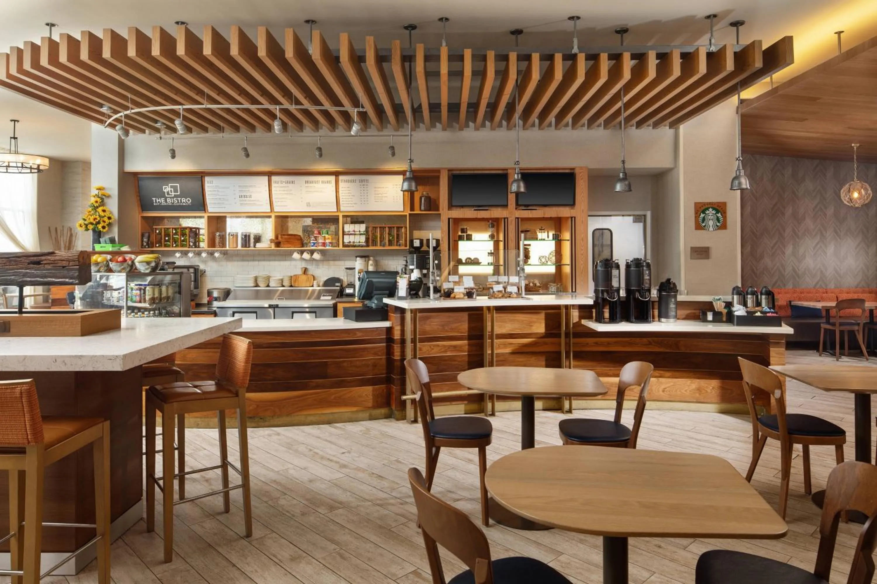 Breakfast in Courtyard by Marriott Erie Bayfront