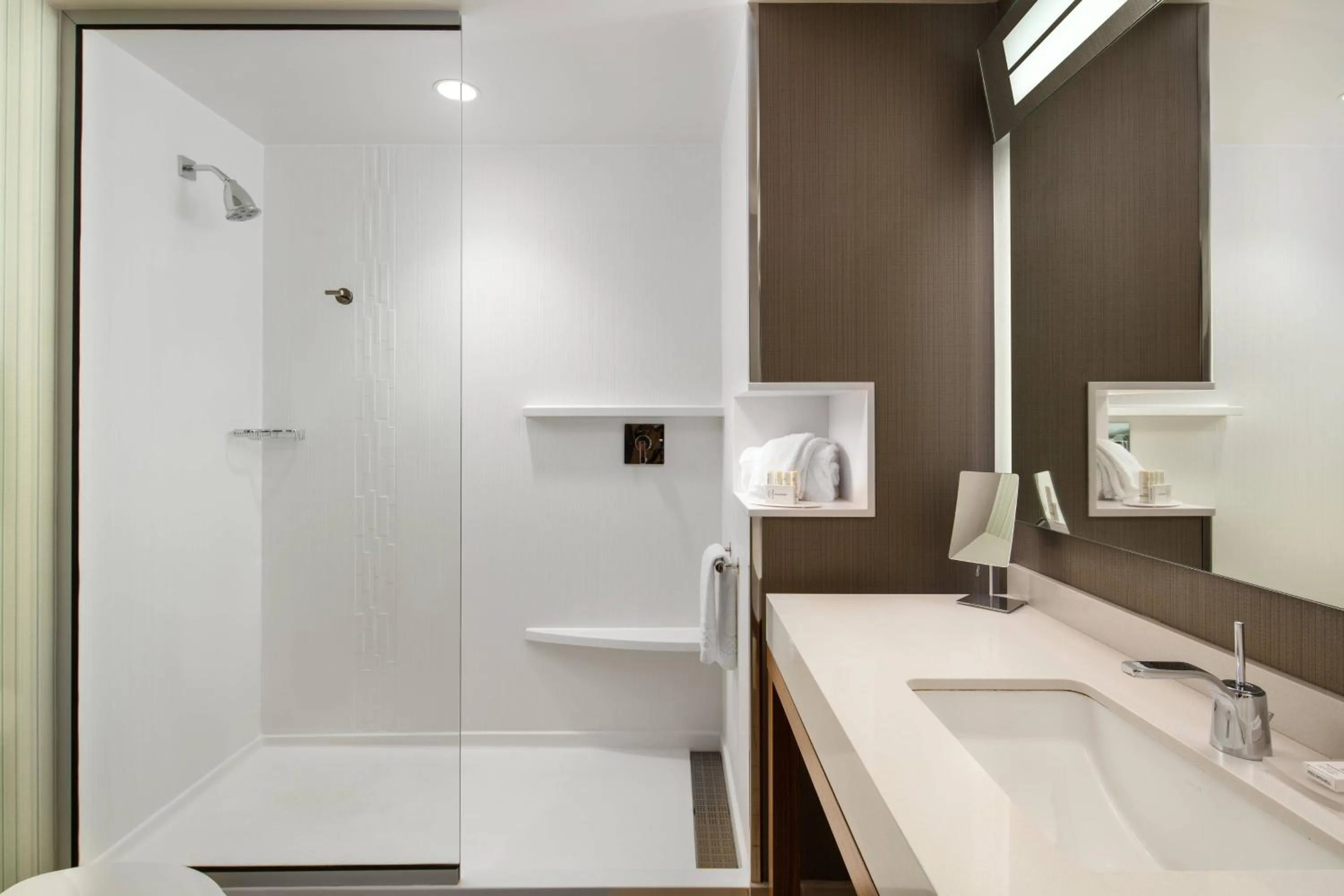 Bathroom in Courtyard by Marriott Erie Bayfront