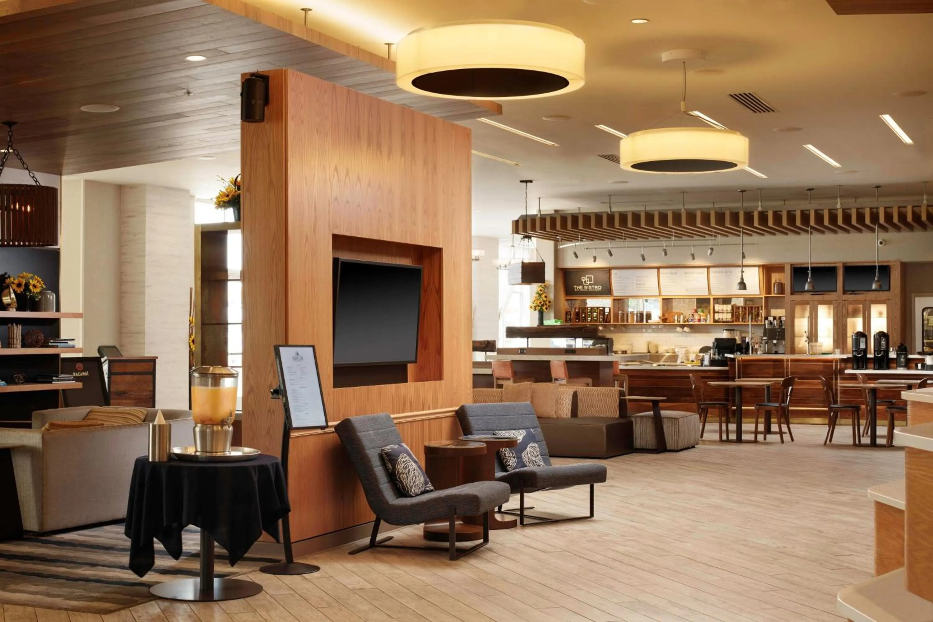 Lobby or reception in Courtyard by Marriott Erie Bayfront