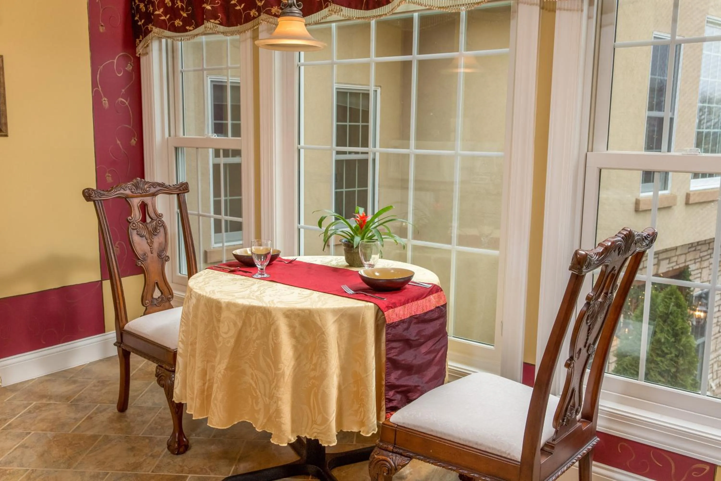 Dining area in Goldmoor Inn & Resort