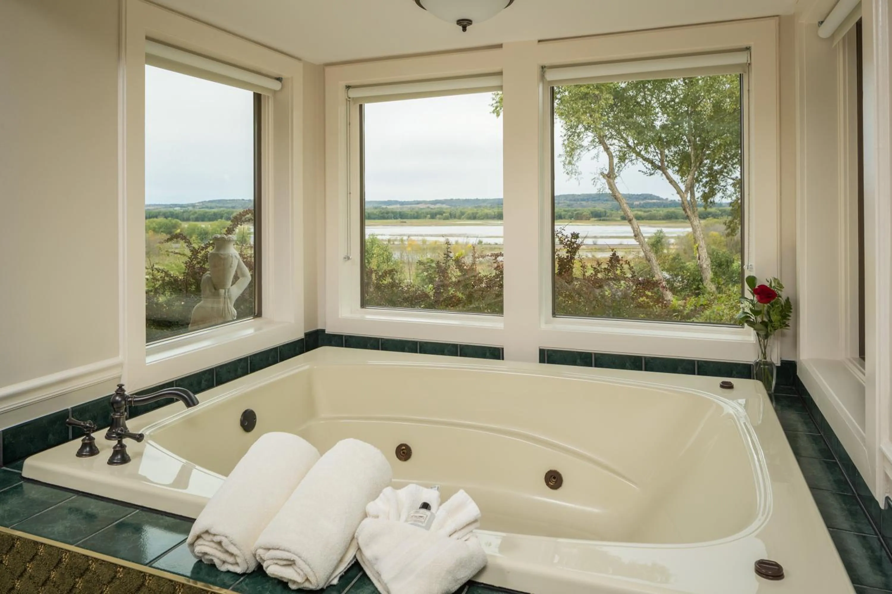 Goldmoor Inn & Resort