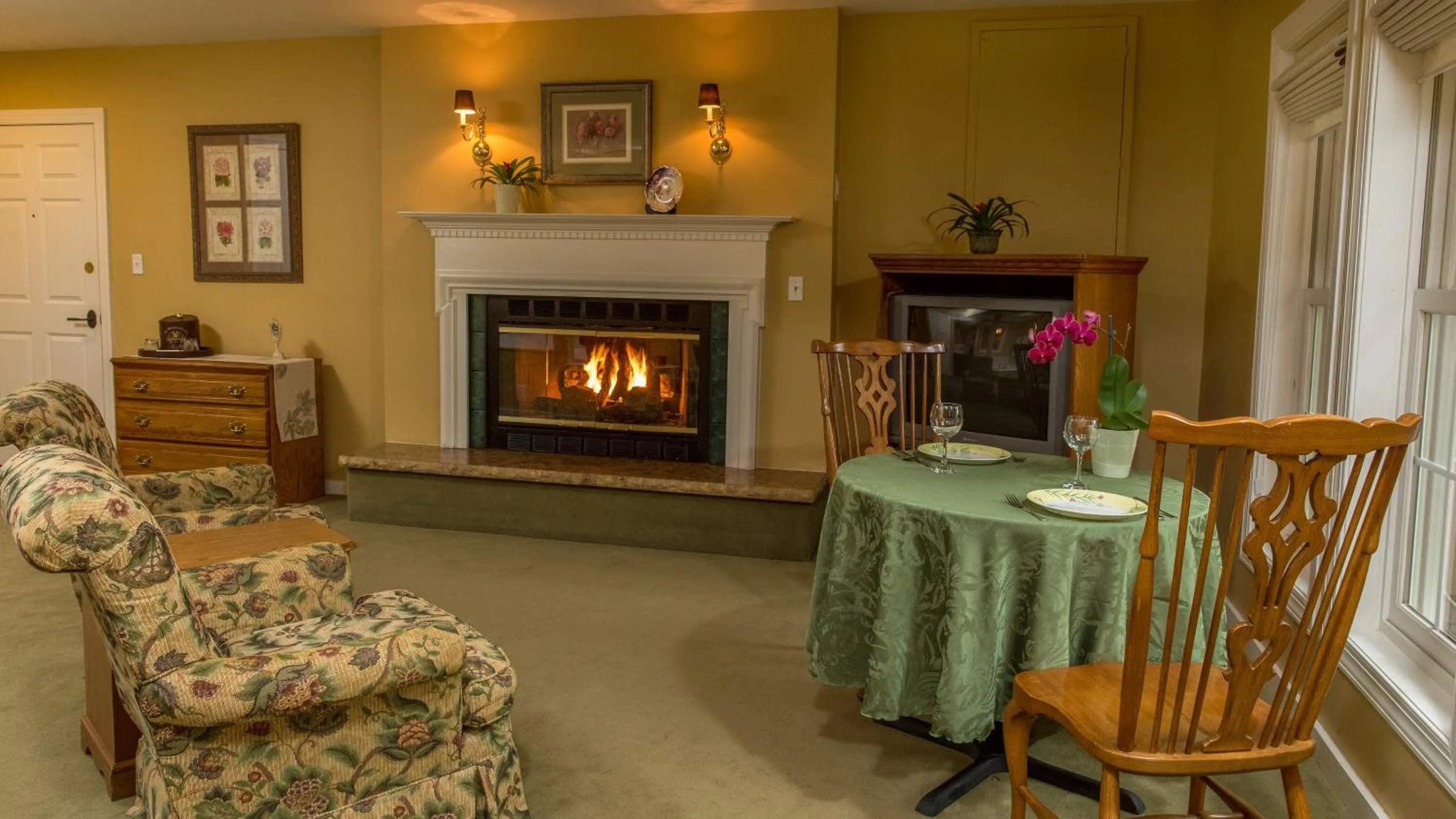 Seating area in Goldmoor Inn & Resort