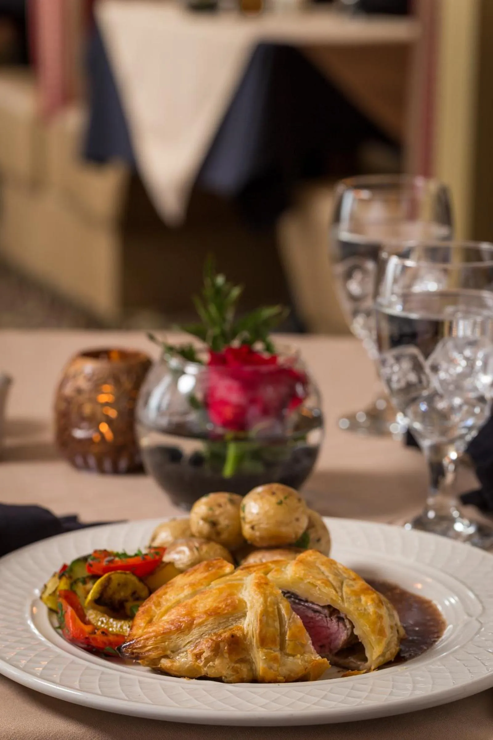 Restaurant/places to eat in Goldmoor Inn & Resort