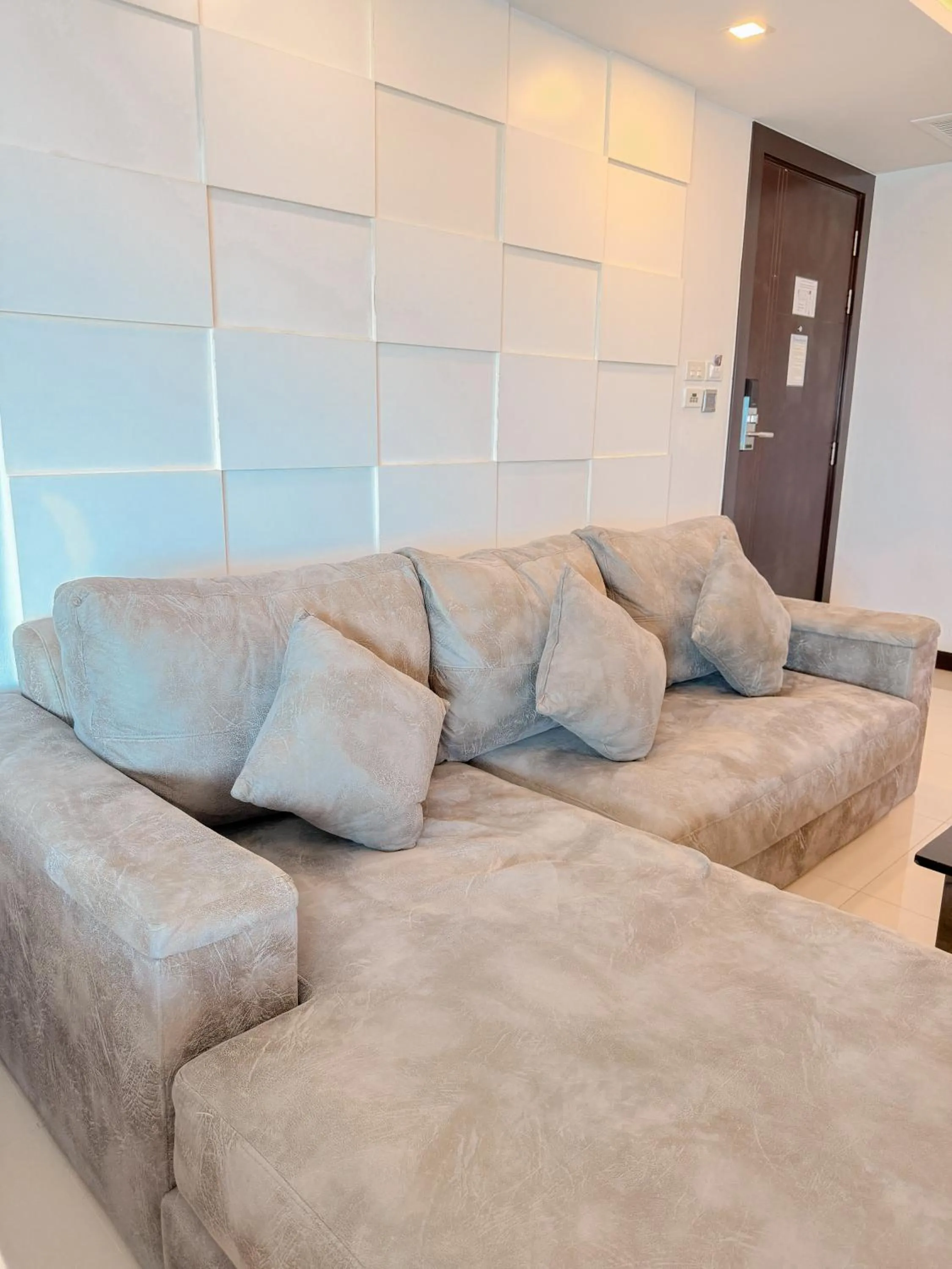 Vareena palace hotel