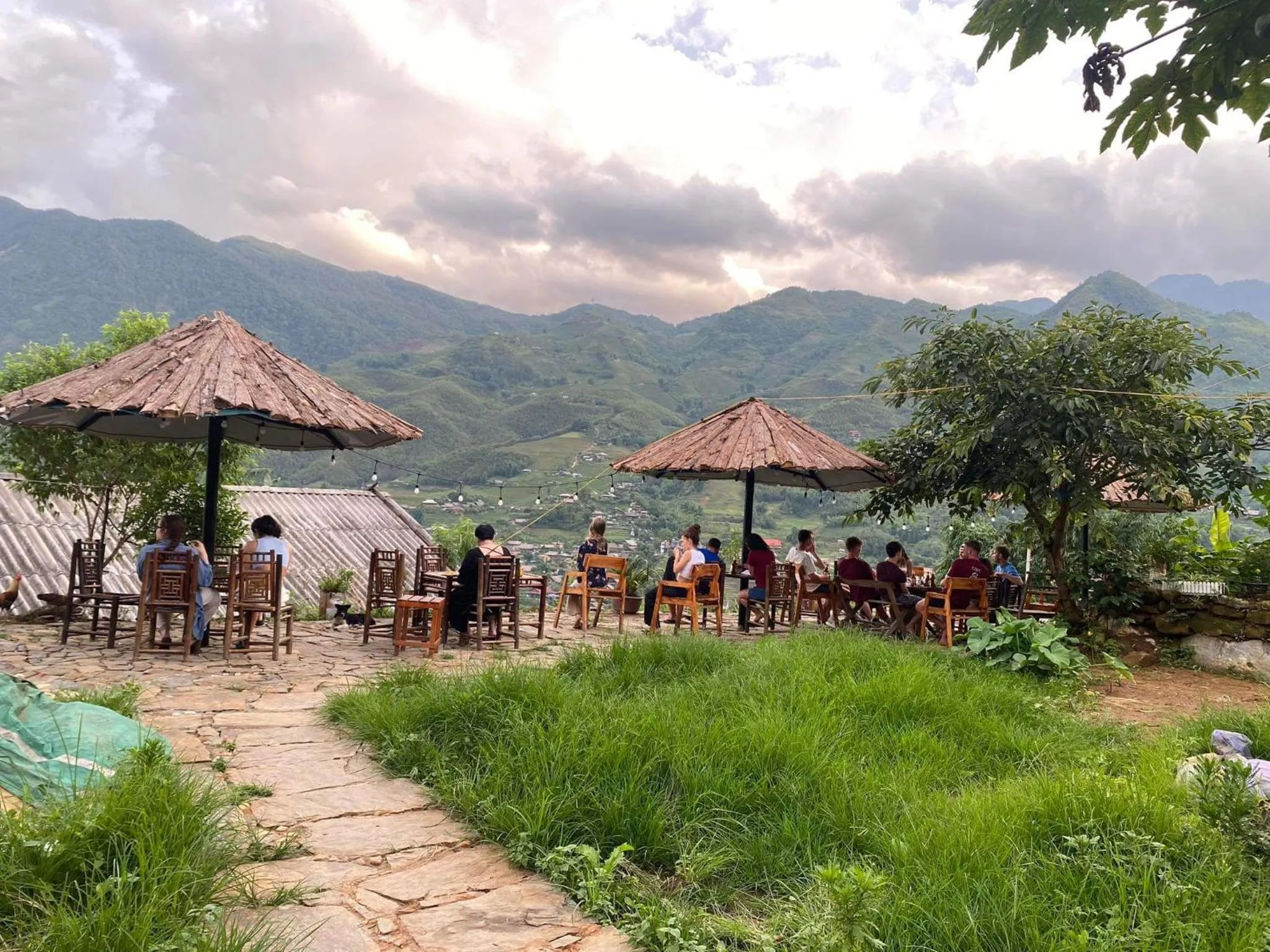 Mekhoo & Zizi Sapa Homestay