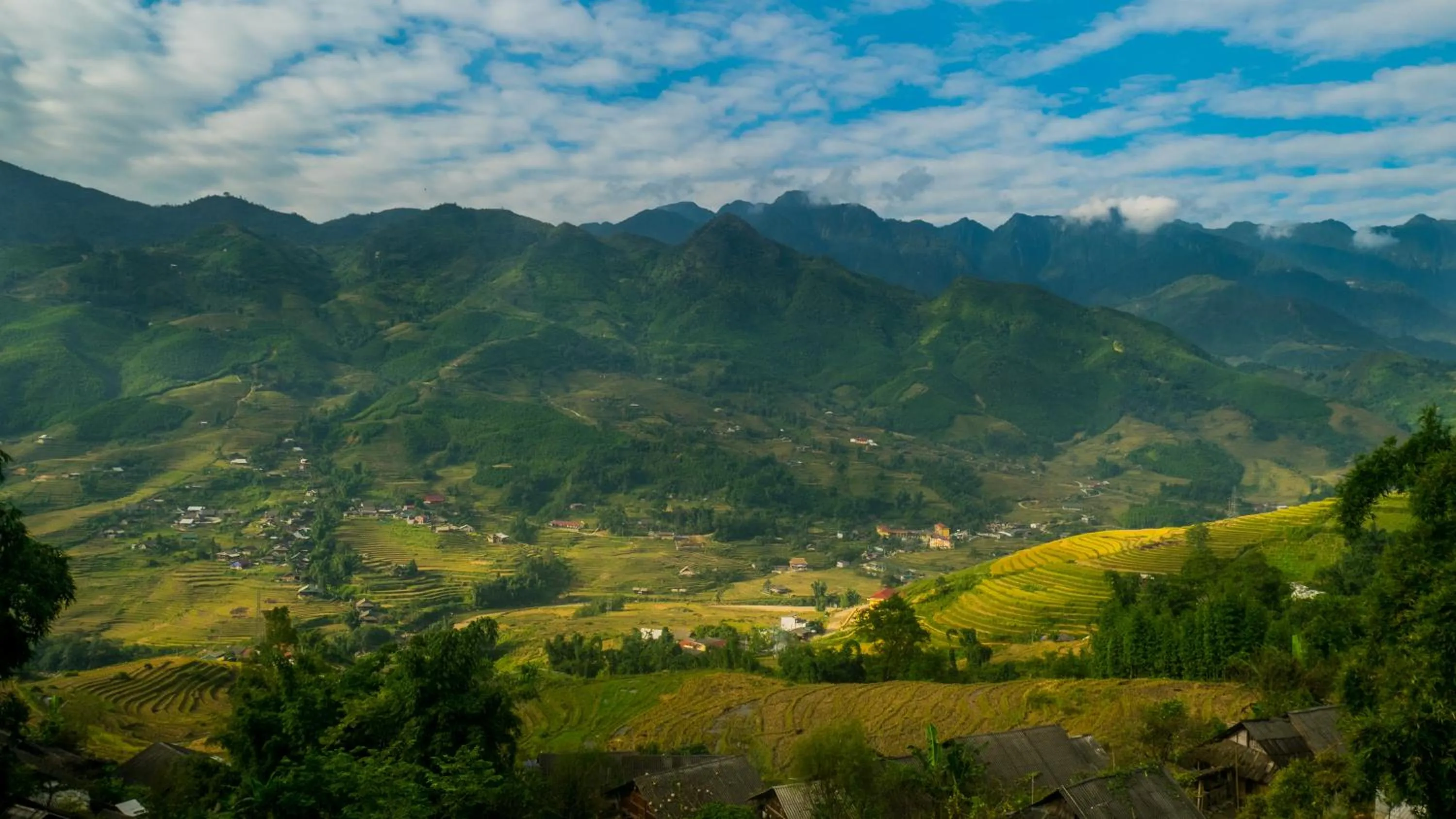 Mountain view in Mekhoo & Zizi Sapa Homestay