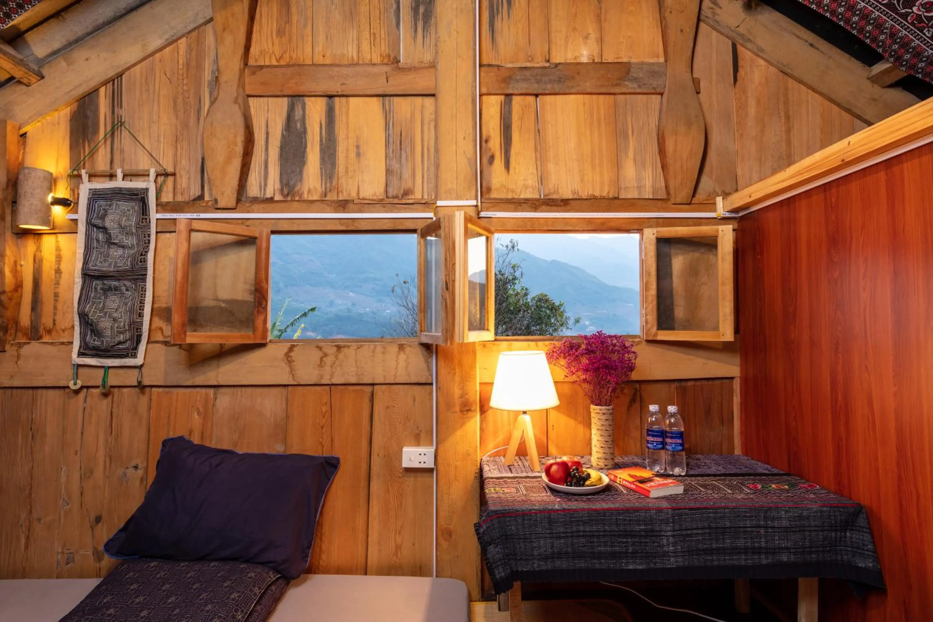 Mekhoo & Zizi Sapa Homestay