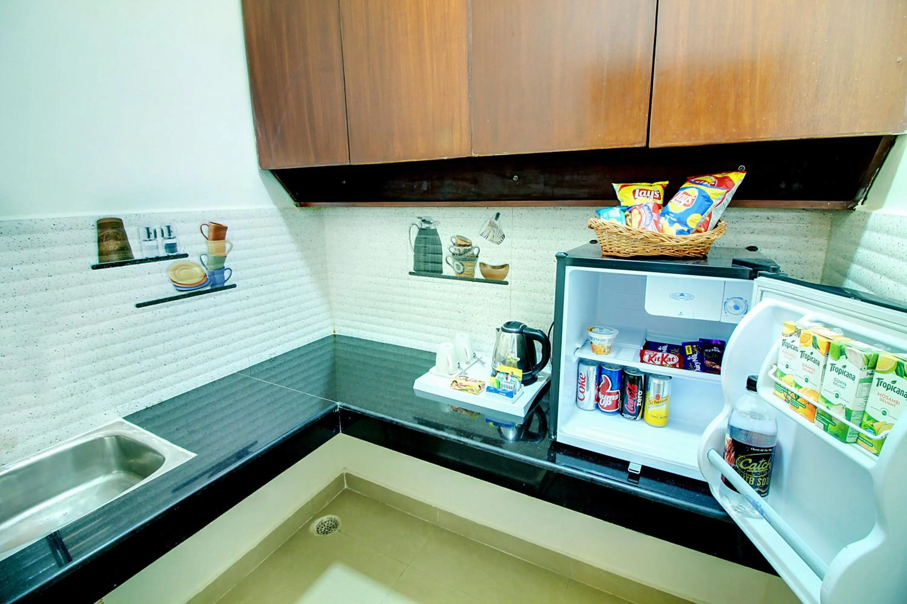 Coffee/tea facilities in STAAYZ Premium Gurgaon