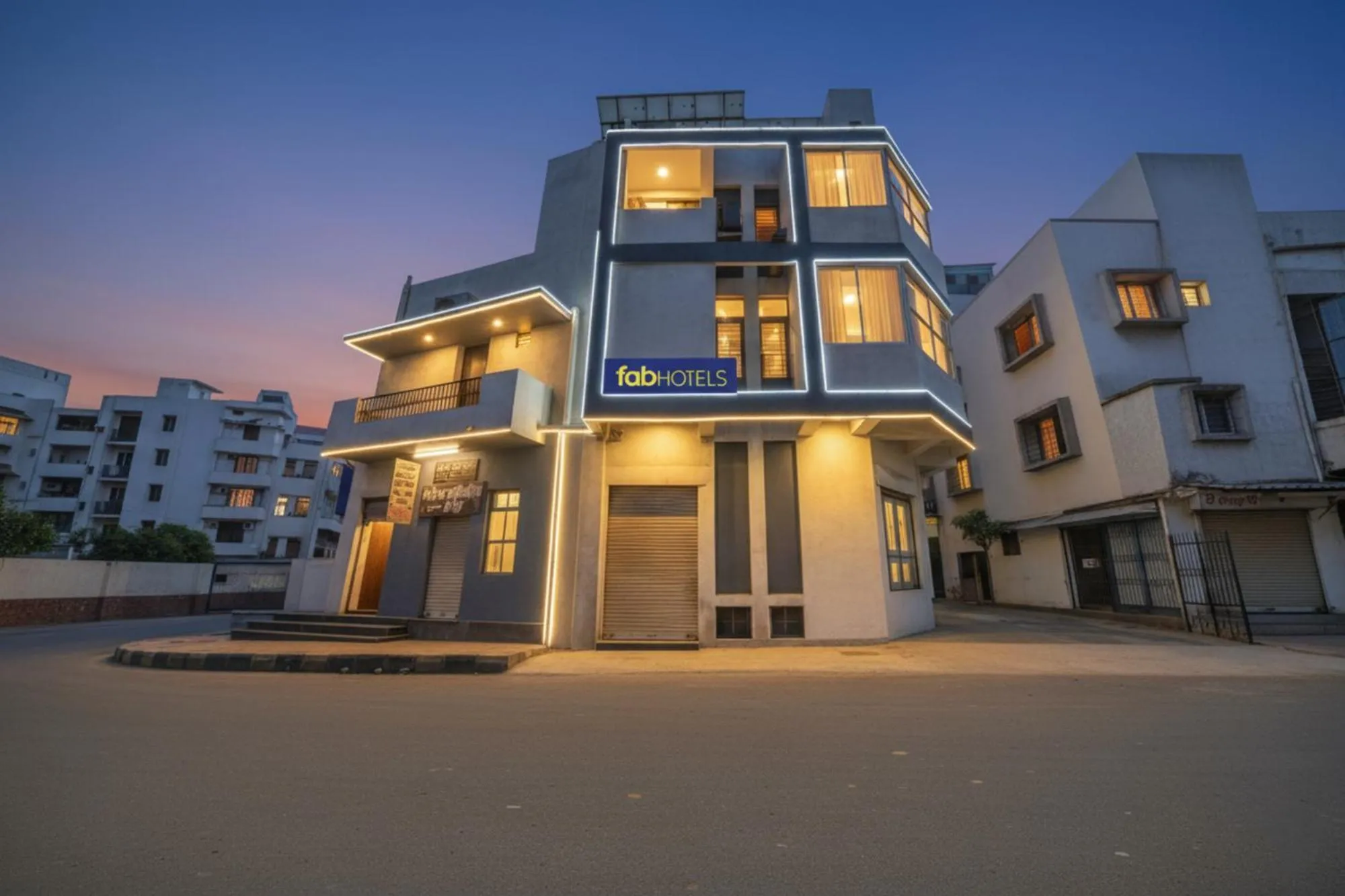 Facade/entrance in FabHotel SK