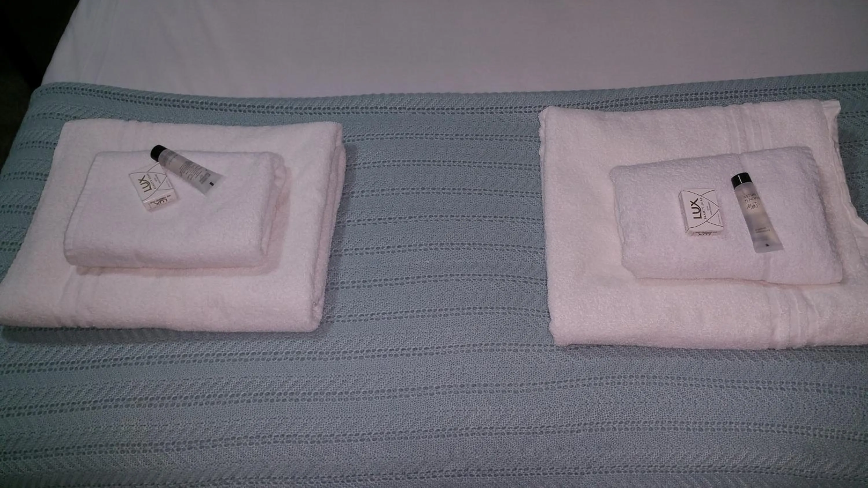 Property building, Bed in The Oxford House