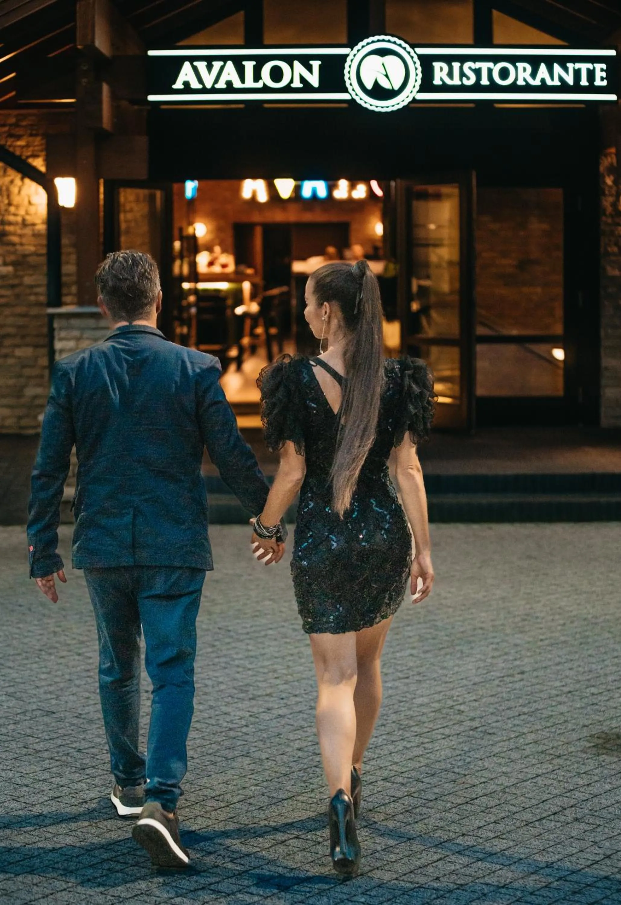 Restaurant/places to eat in Avalon Resort & SPA