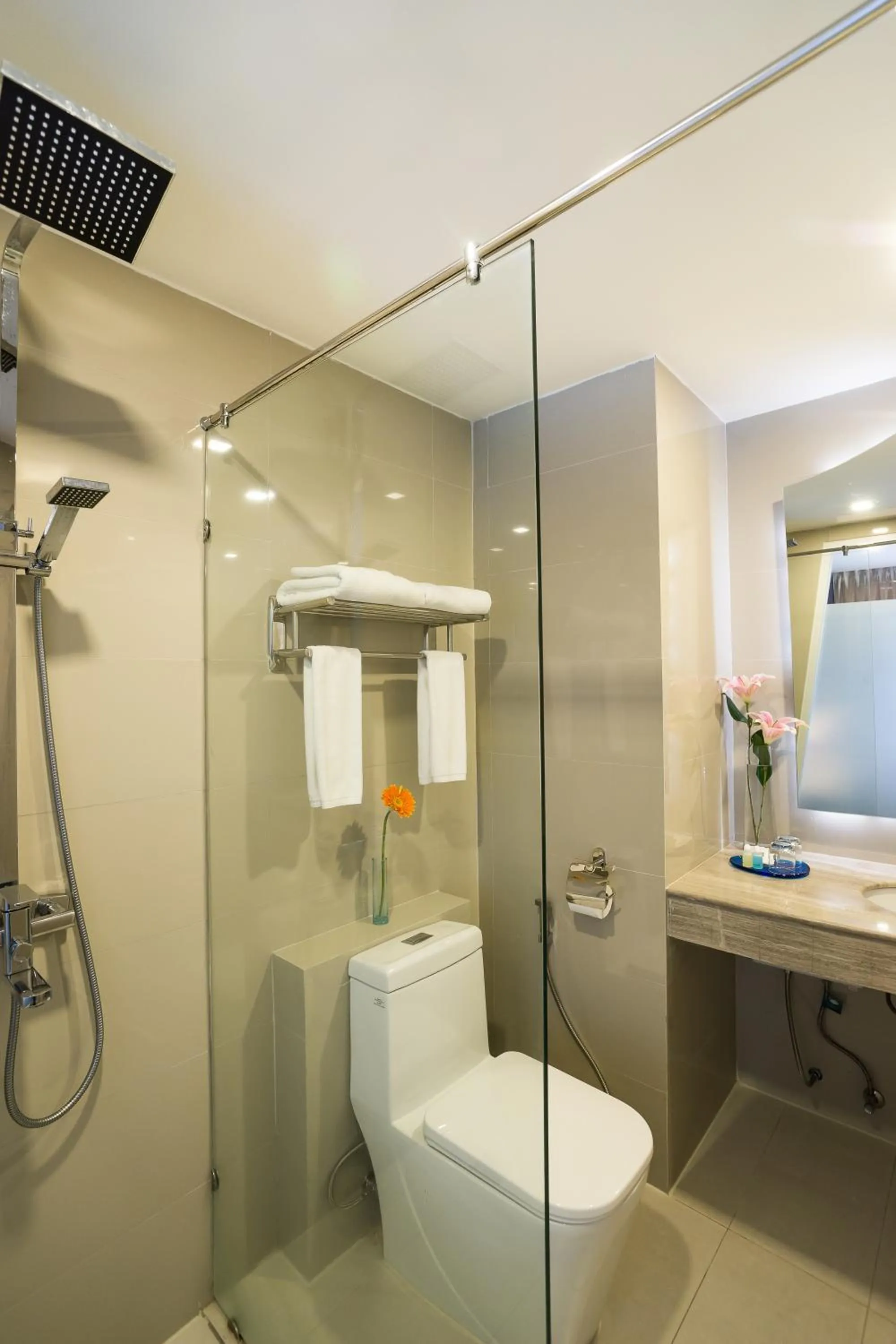 Bathroom in Blue Boat Hotel JC