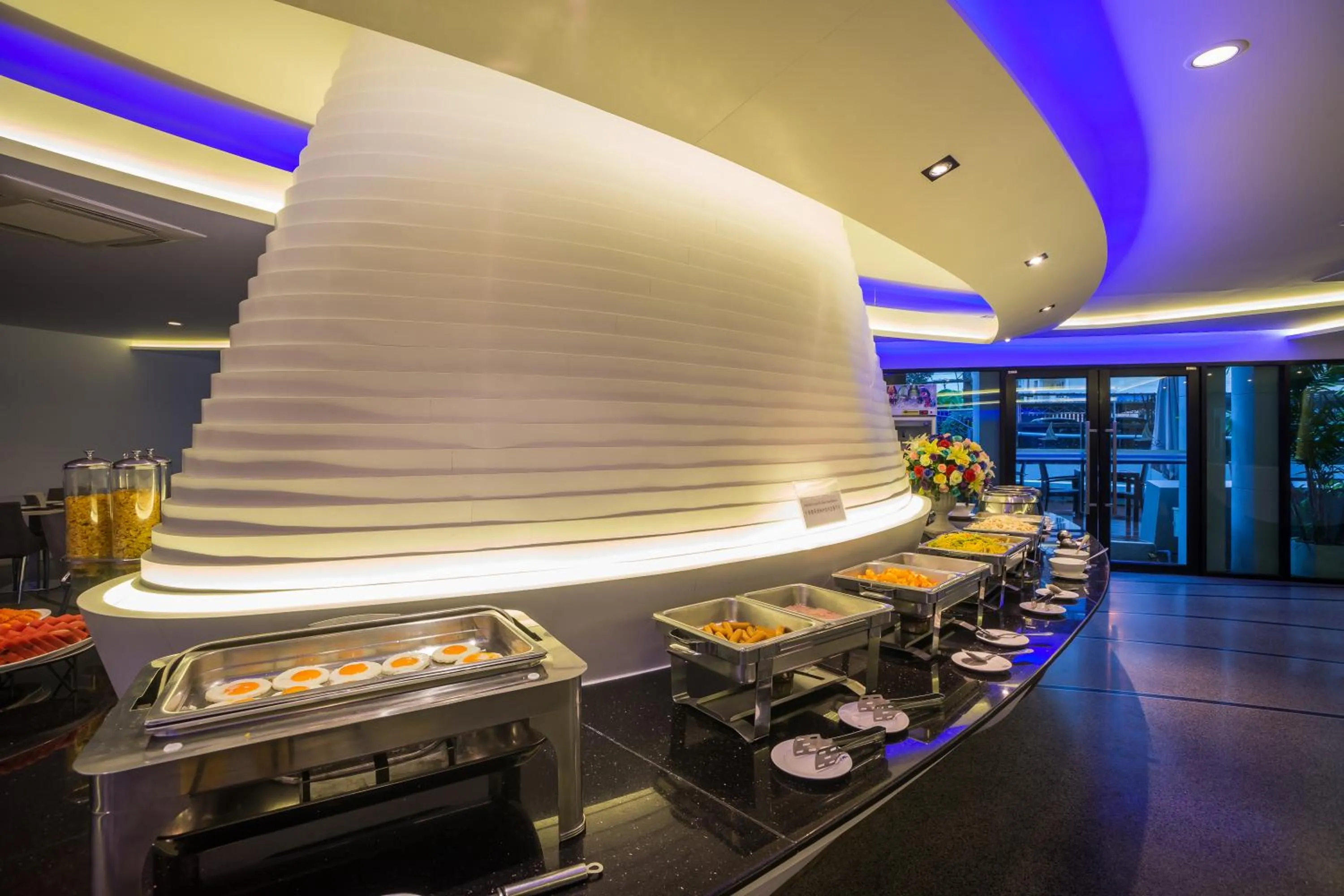 Food and drinks in Blue Boat Hotel JC