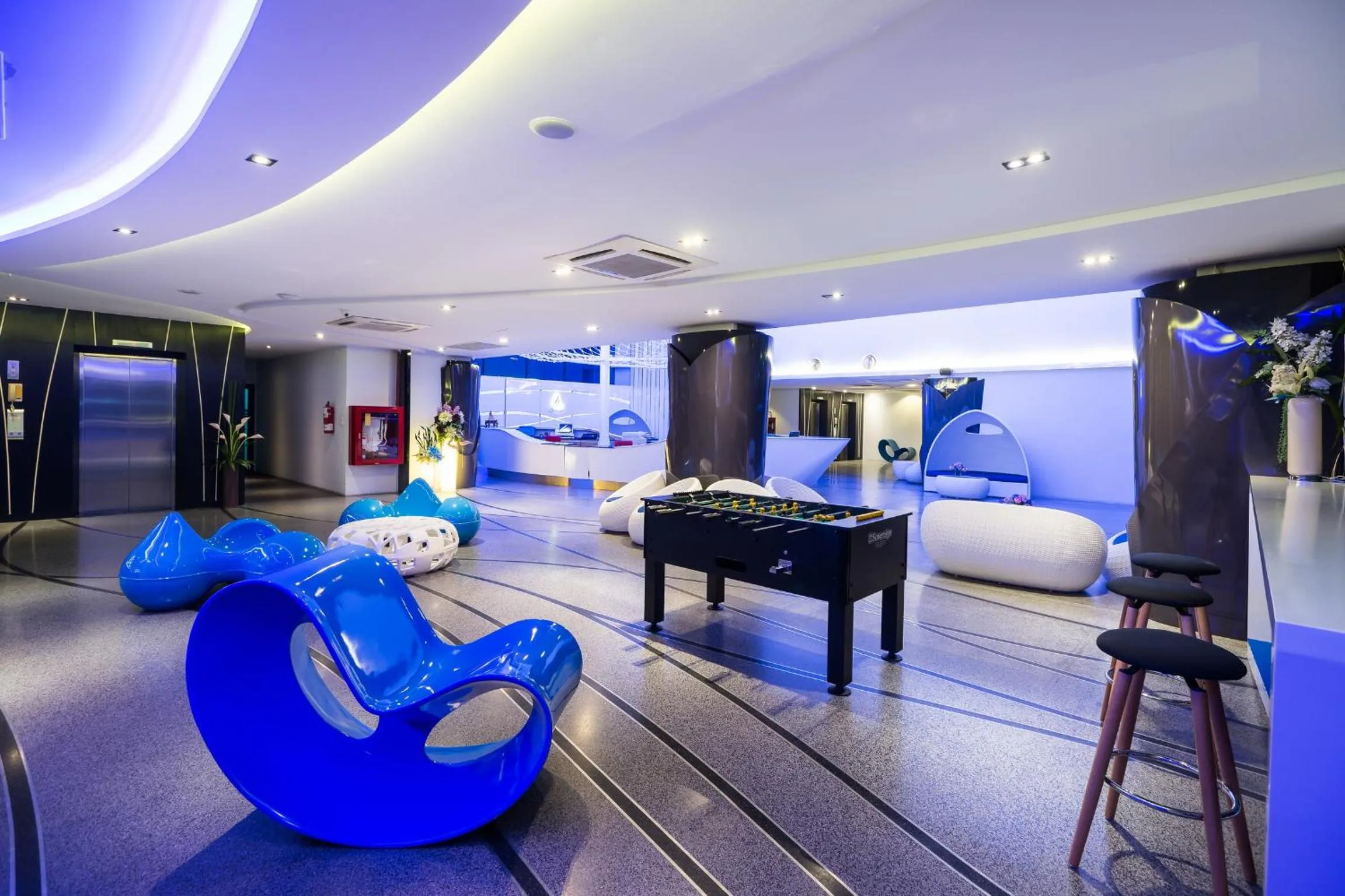 Property building, Bed in Blue Boat Hotel JC