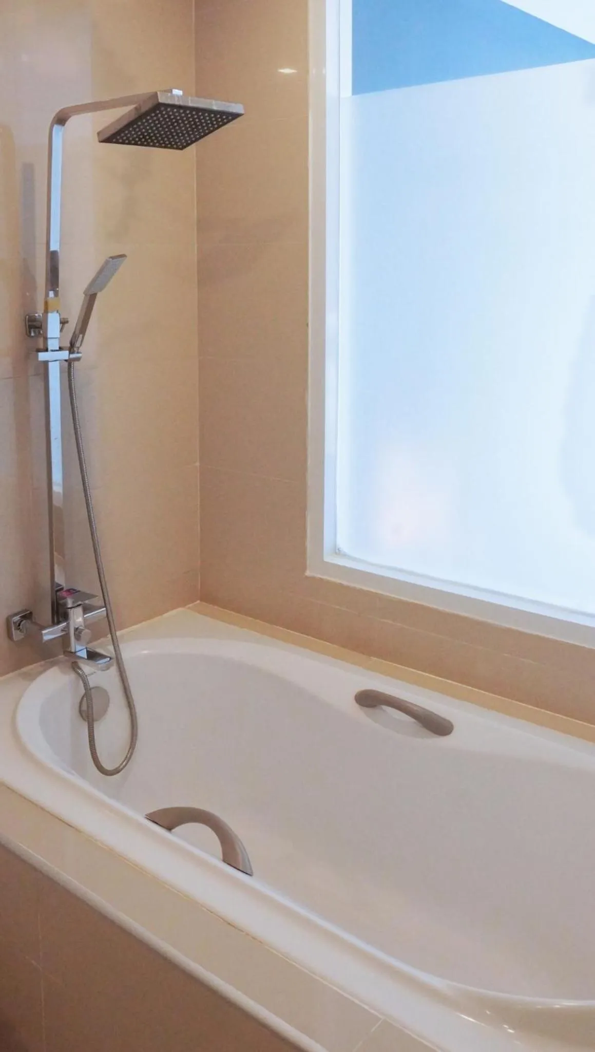 Hot Tub in Blue Boat Hotel JC