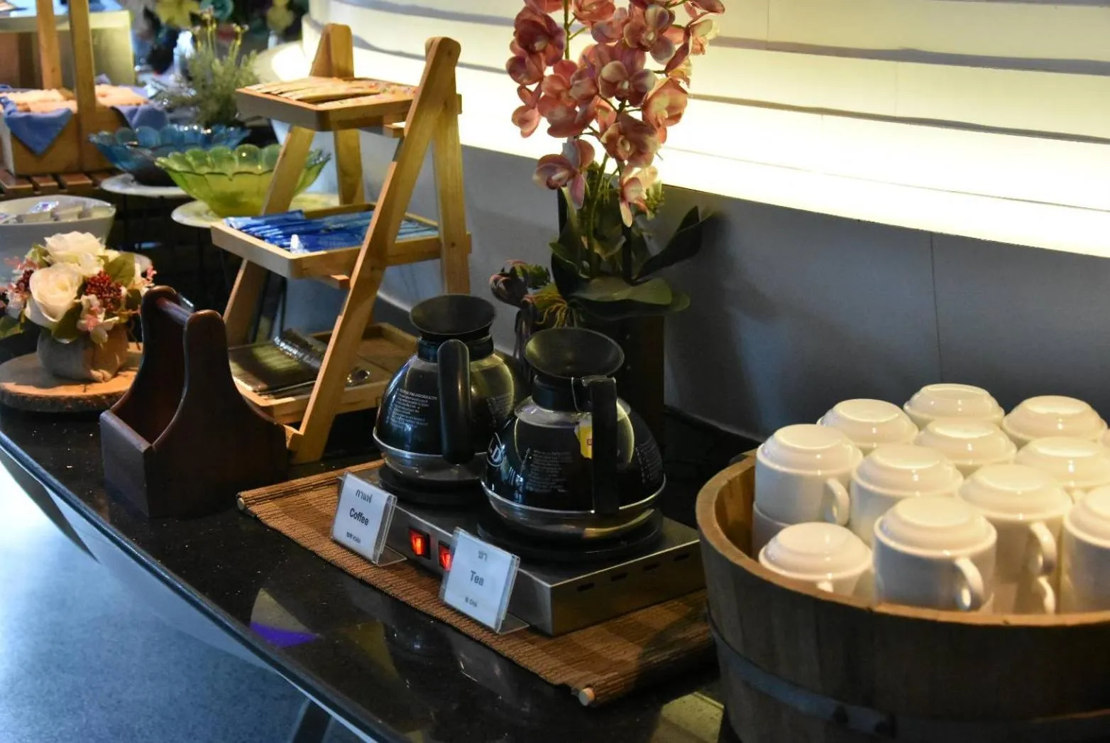 Coffee/tea facilities in Blue Boat Hotel JC