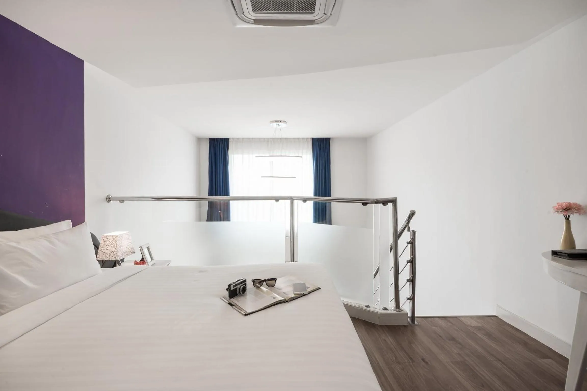 TV and multimedia, Bed in Blue Boat Hotel JC