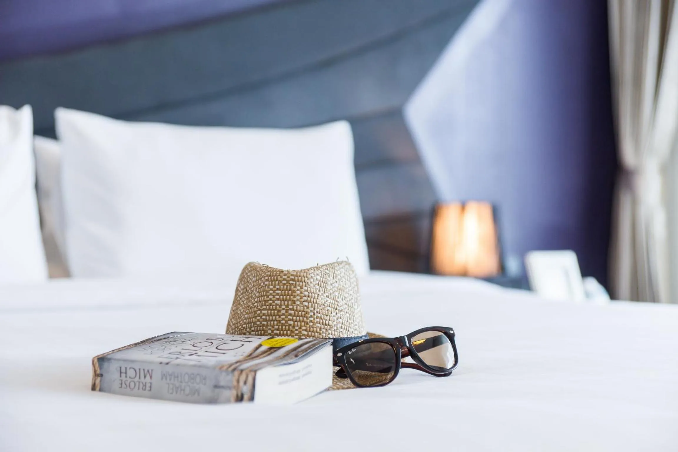 Bedroom, Bed in Blue Boat Hotel JC