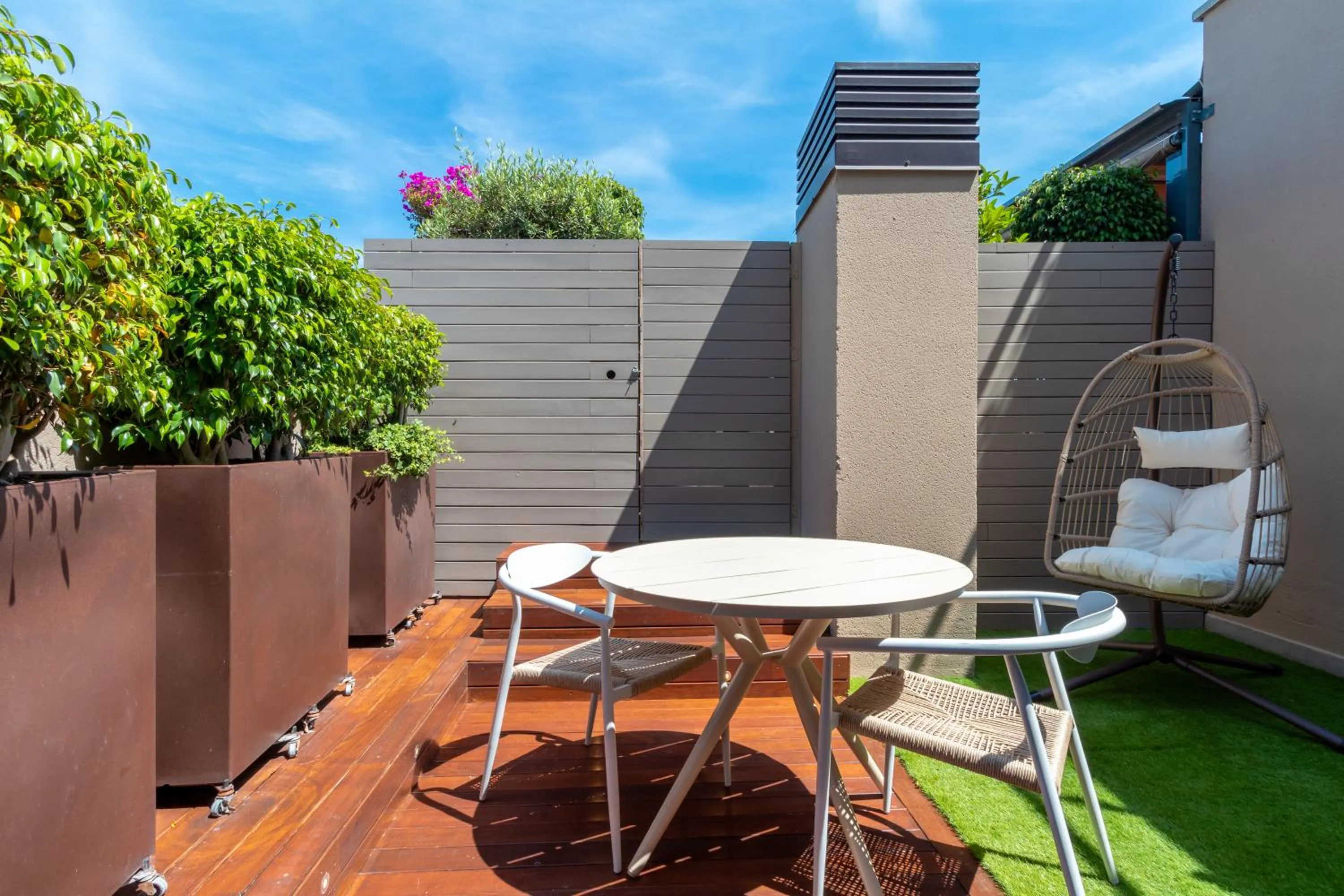 Patio in Duquesa Suites Landmark Hotel by Grup Duquessa