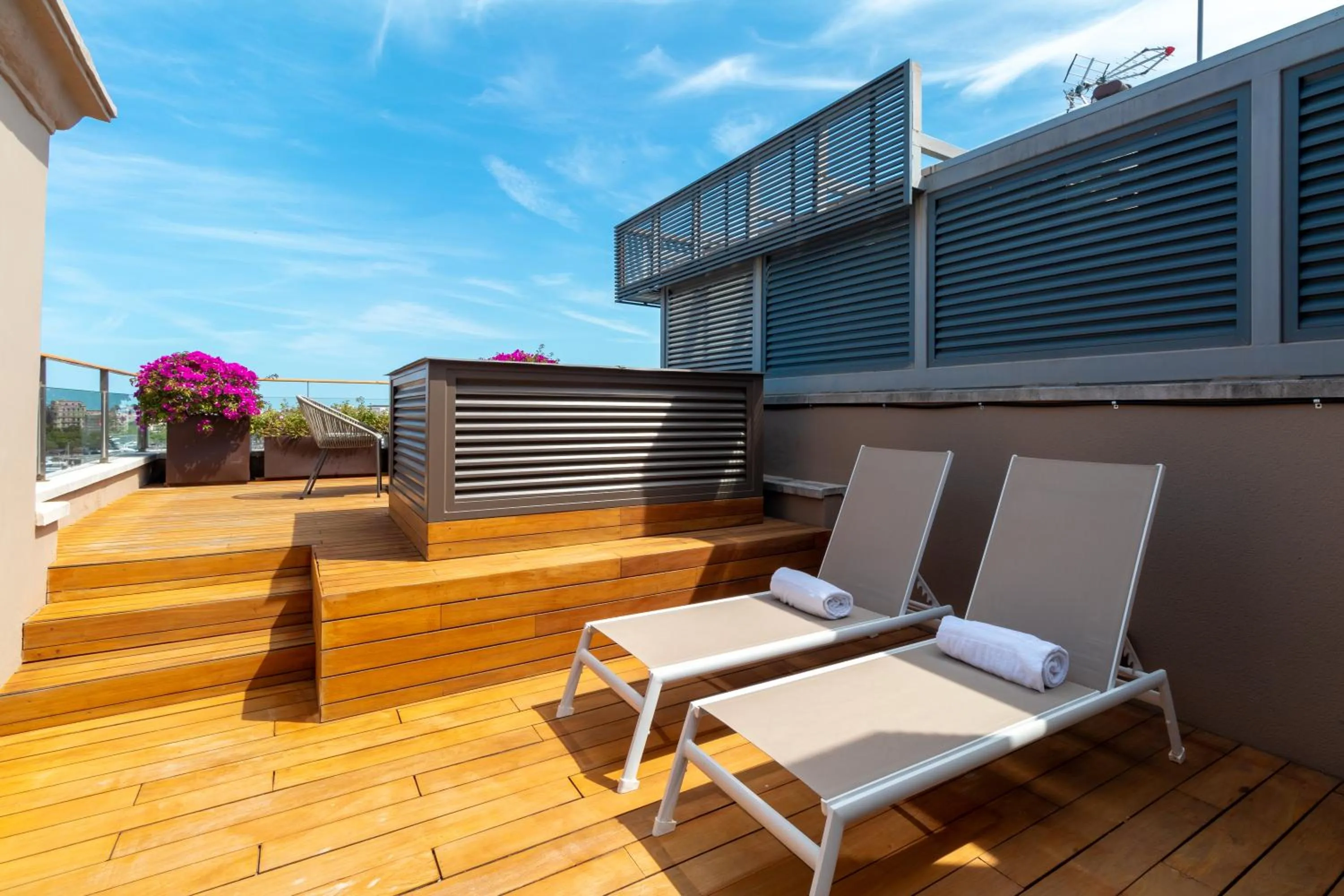 Patio in Duquesa Suites Landmark Hotel by Grup Duquessa