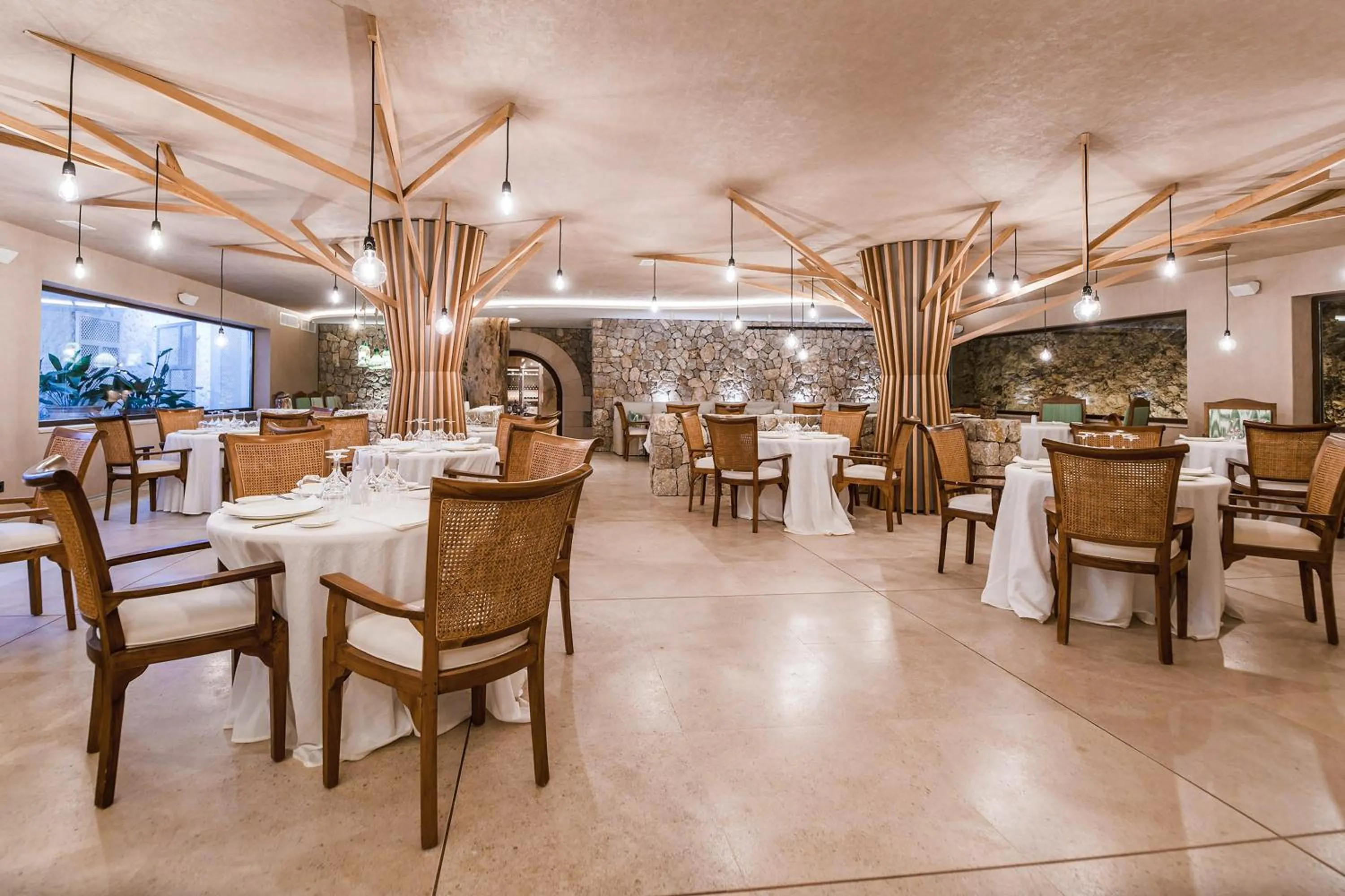 Restaurant/places to eat in Finca Ratxo Hotel, member of Melia Collection