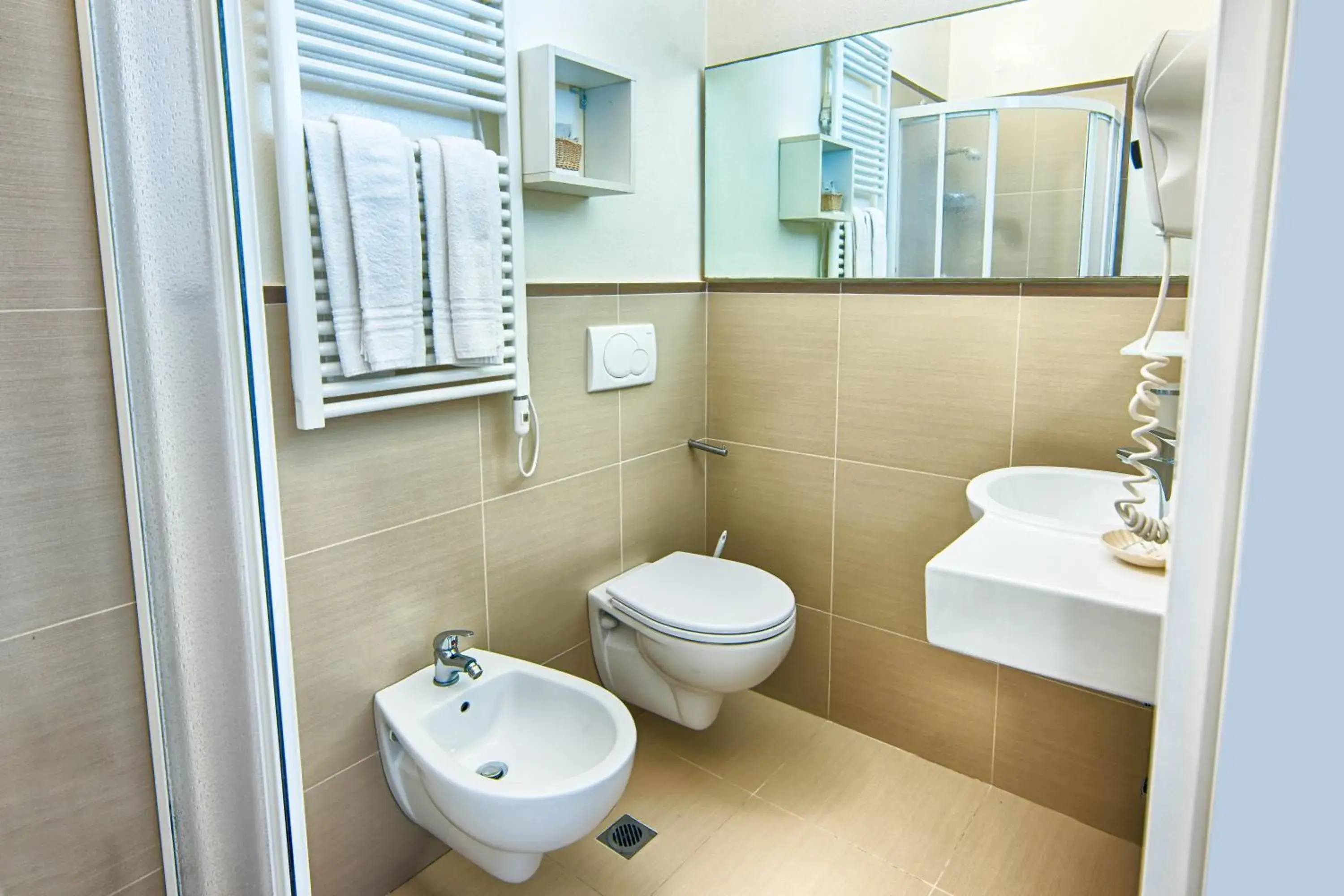 Standard Triple Room in Hotel Deanna Standard Triple Room in Hotel Deanna