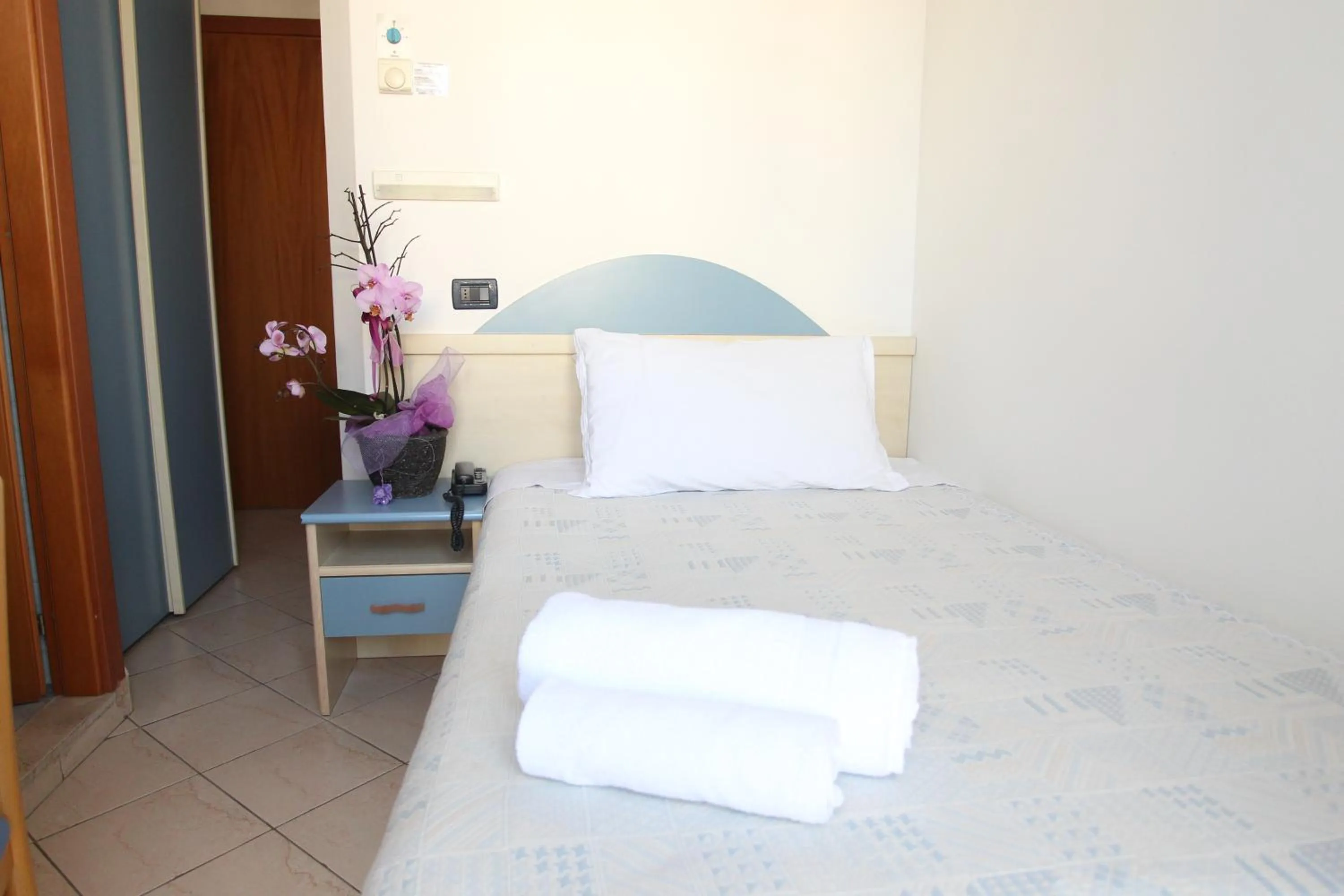 Bed in Hotel Giorg - WaterPark Free Entrance