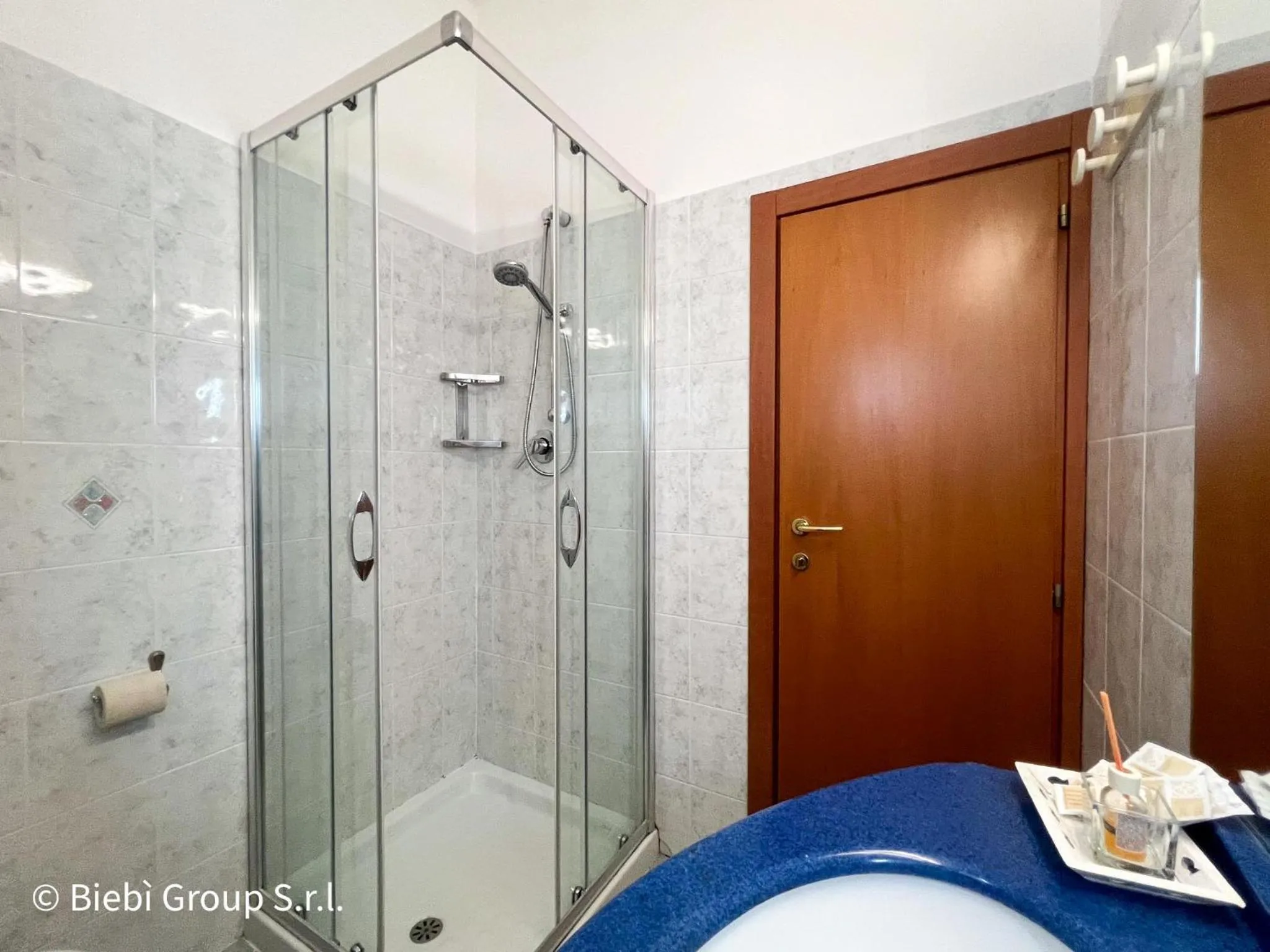 Shower in Hotel Giorg - WaterPark Free Entrance