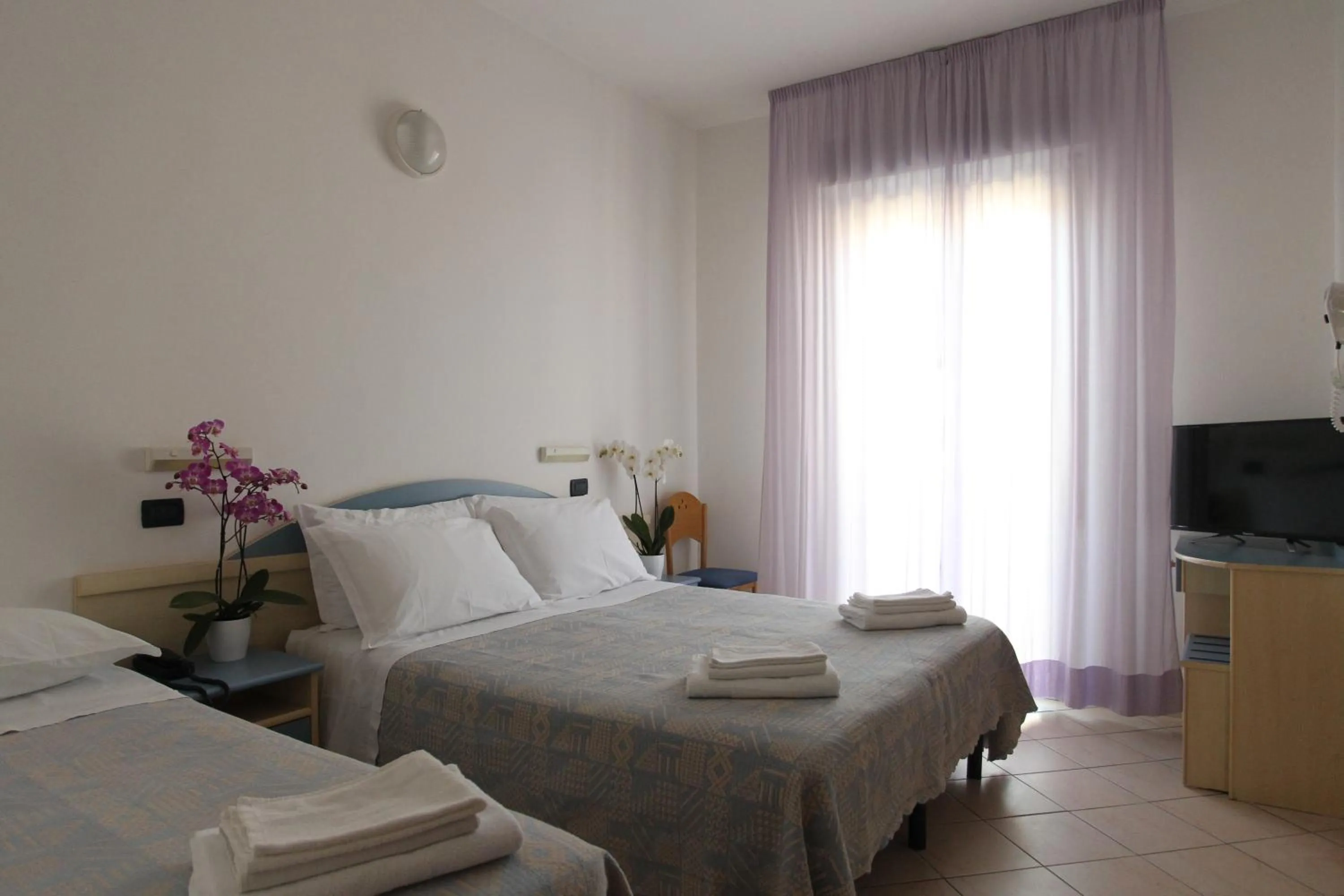 Bedroom, Bed in Hotel Giorg - WaterPark Free Entrance