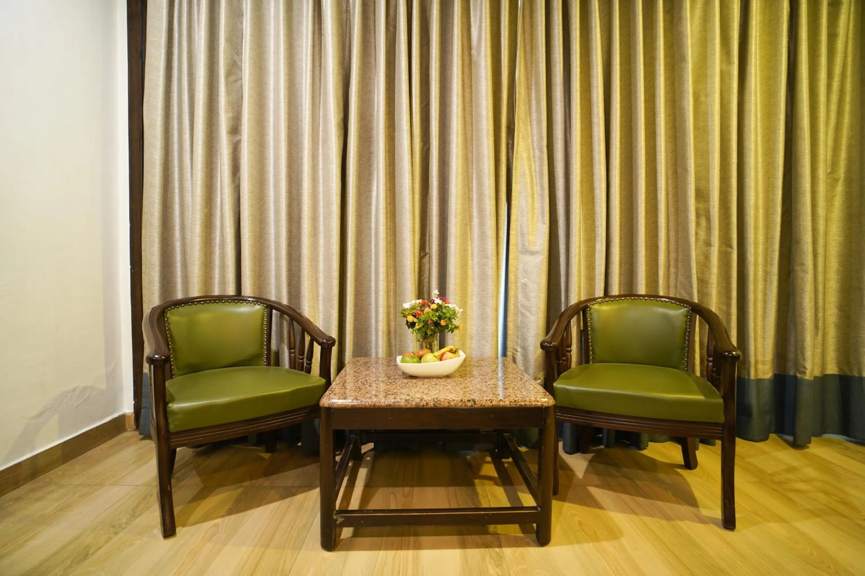 Seating Area in Comfort Inn Coral River