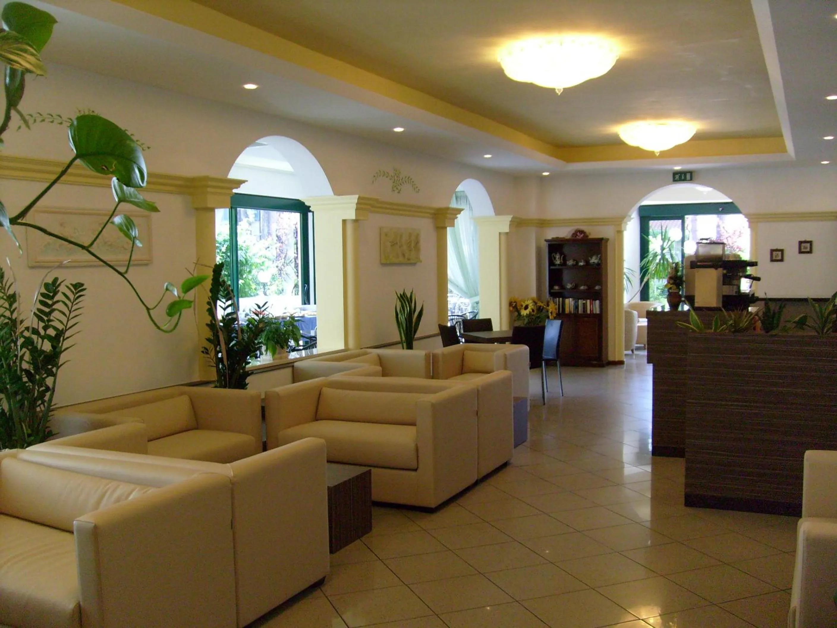 Lounge or bar in Hotel Boccaccio-free parking-