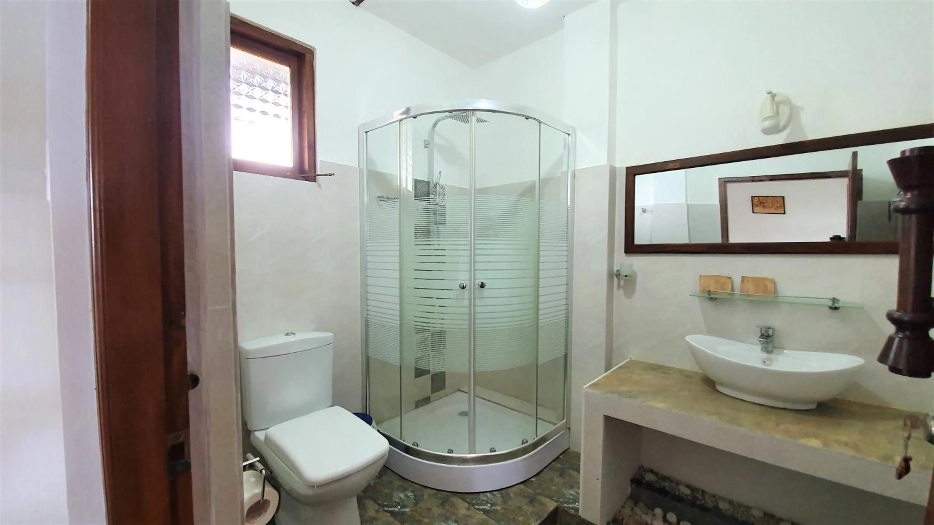 Bathroom in Dhammika Magic Palace
