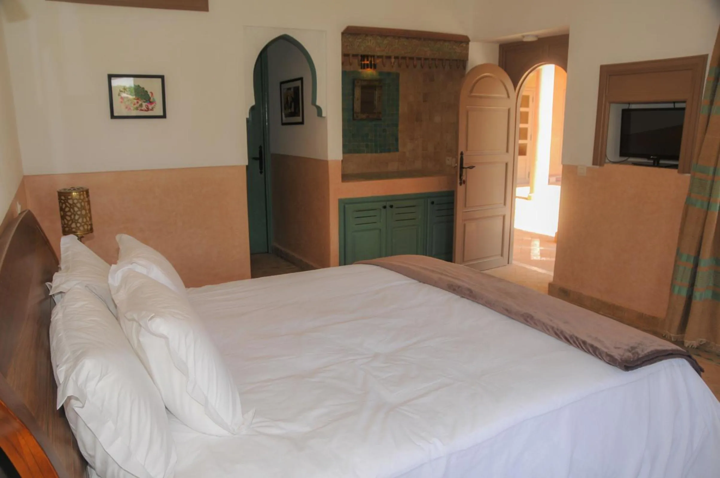 Bed in SOBOL Le Chant des Oliviers