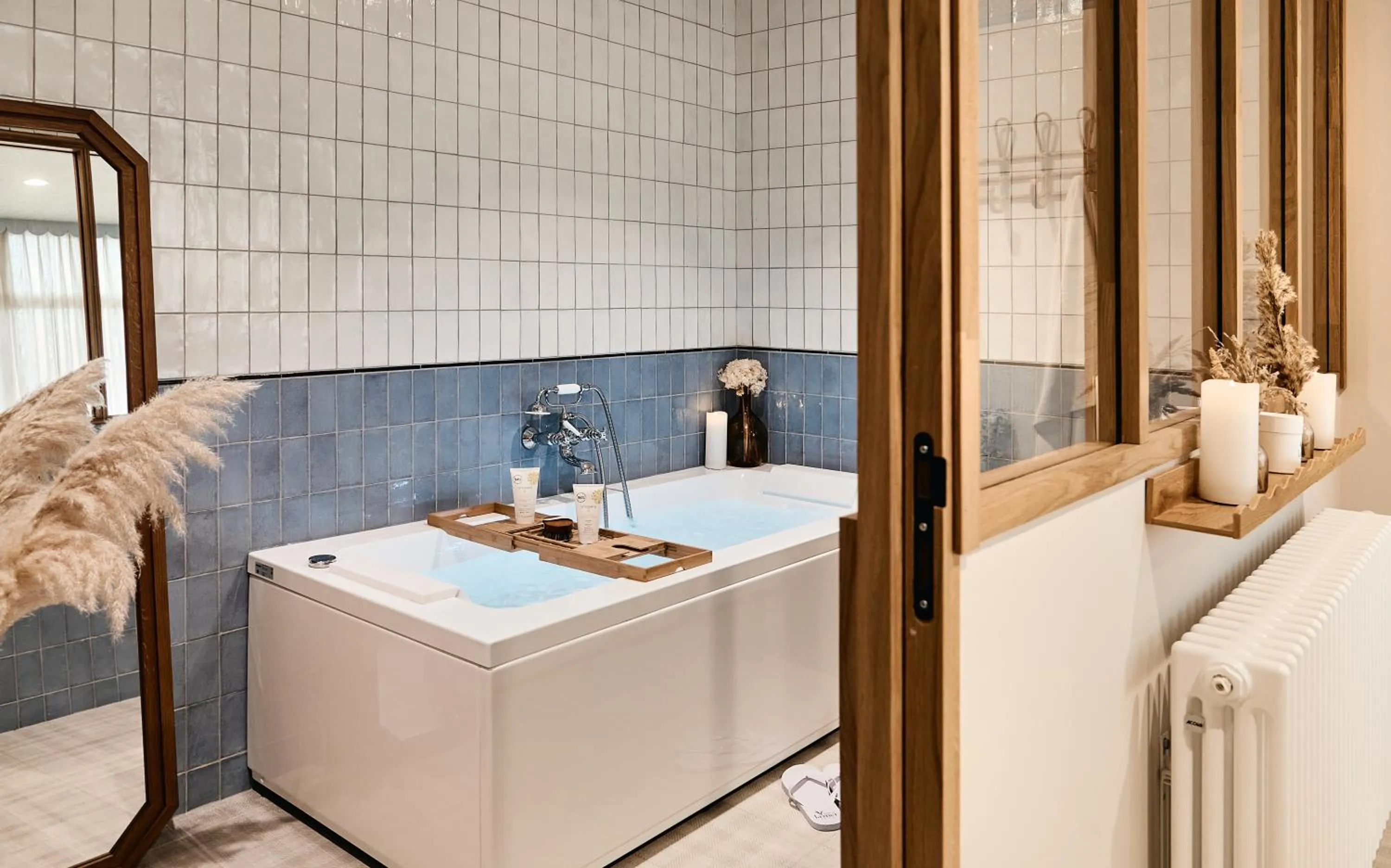 Hot Tub in Hôtel de la Mer & Spa