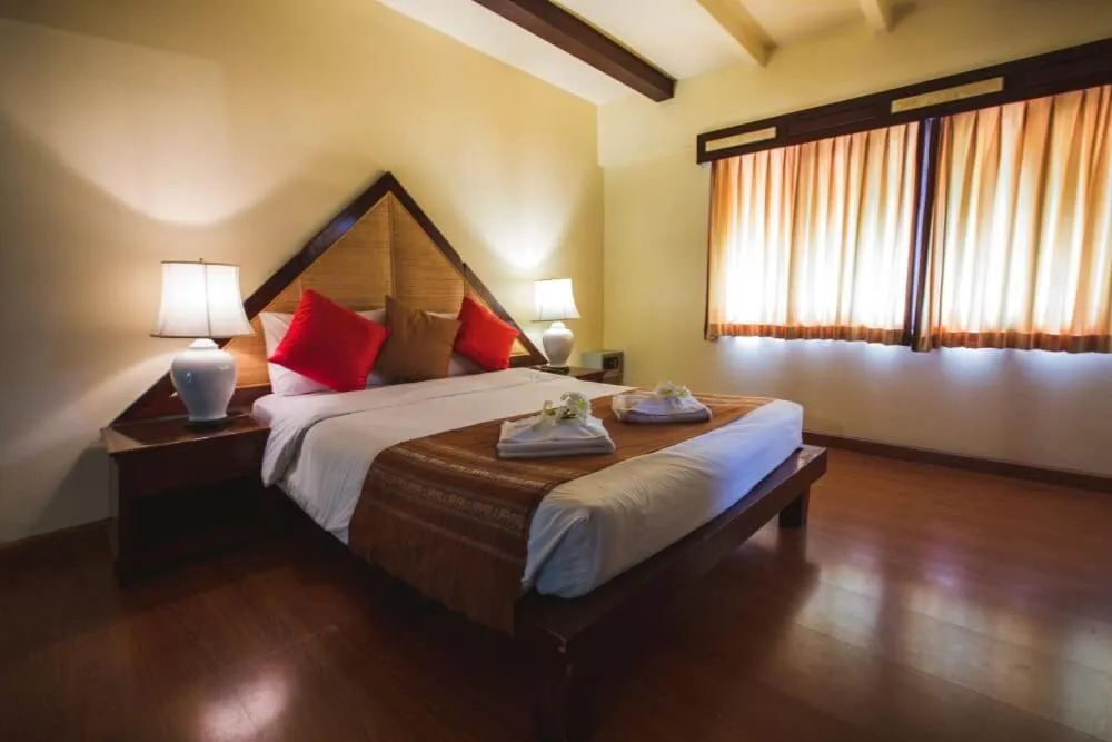 Photo of the whole room, Bed in Natural Park Resort Pattaya