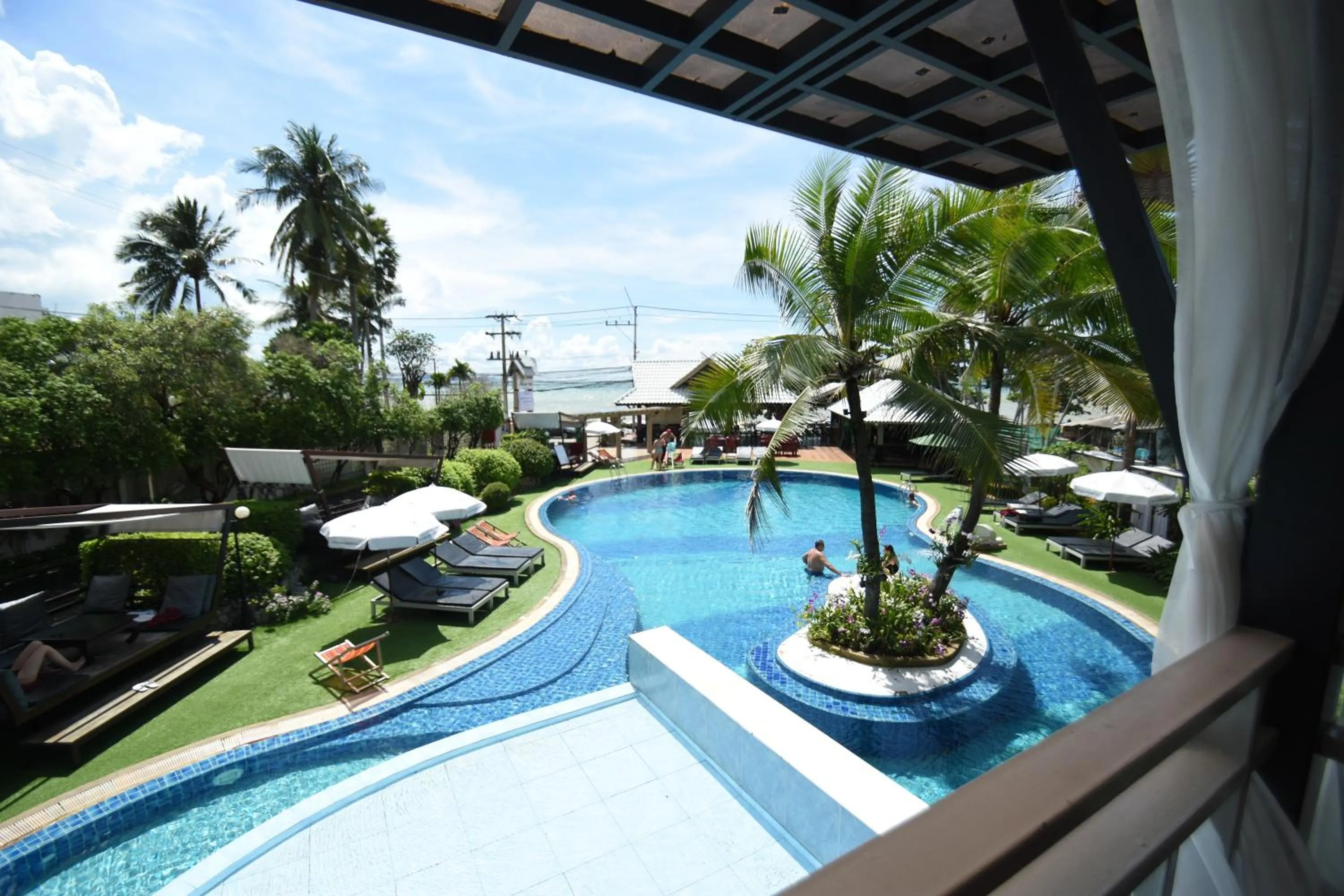 Natural Park Resort Pattaya