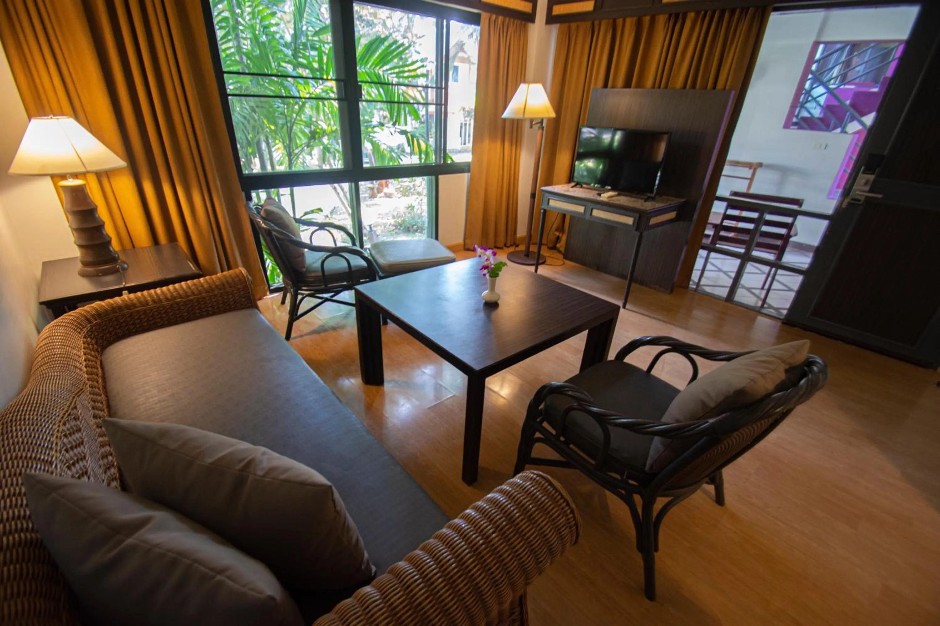 Natural Park Resort Pattaya