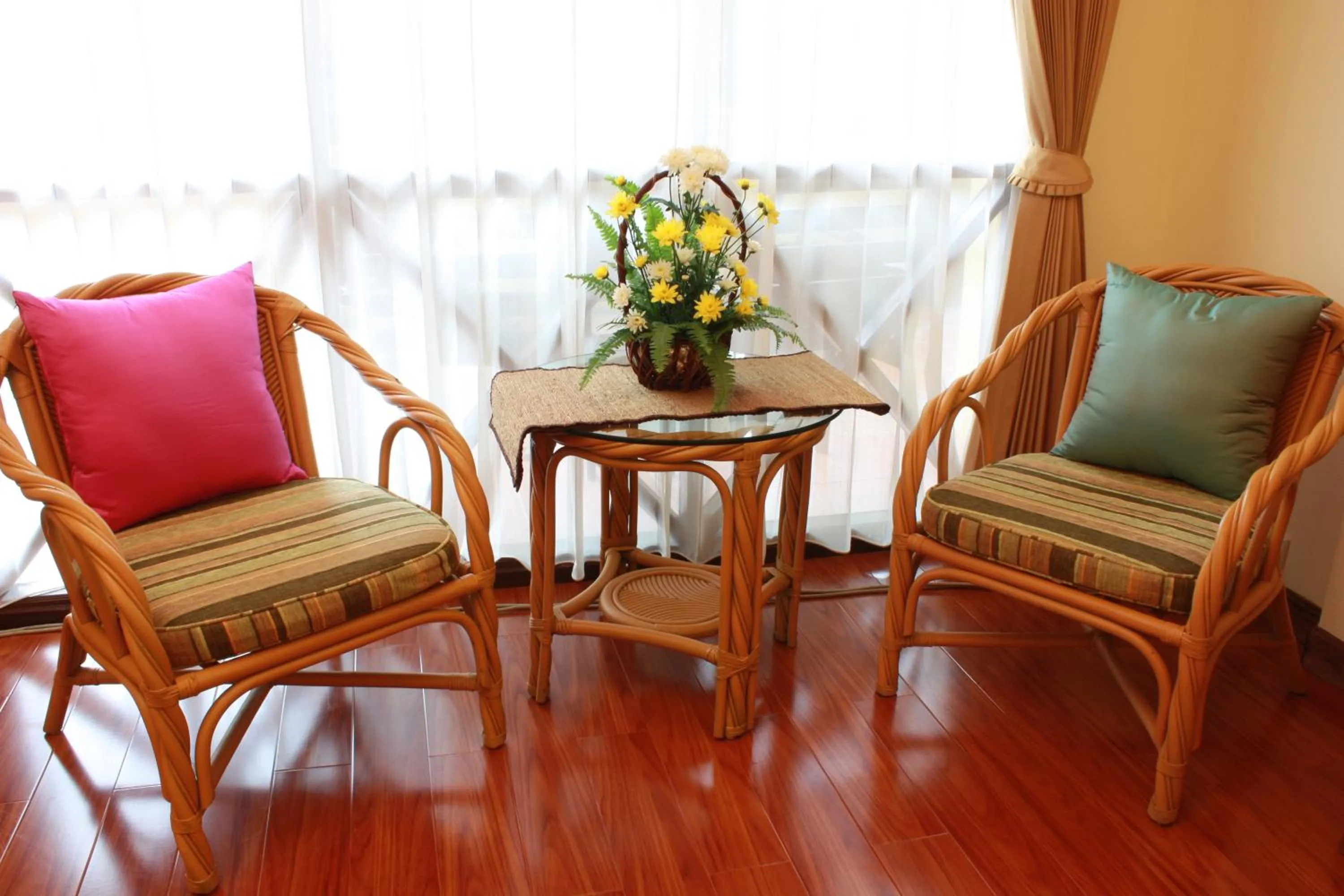 Seating area in Natural Park Resort Pattaya