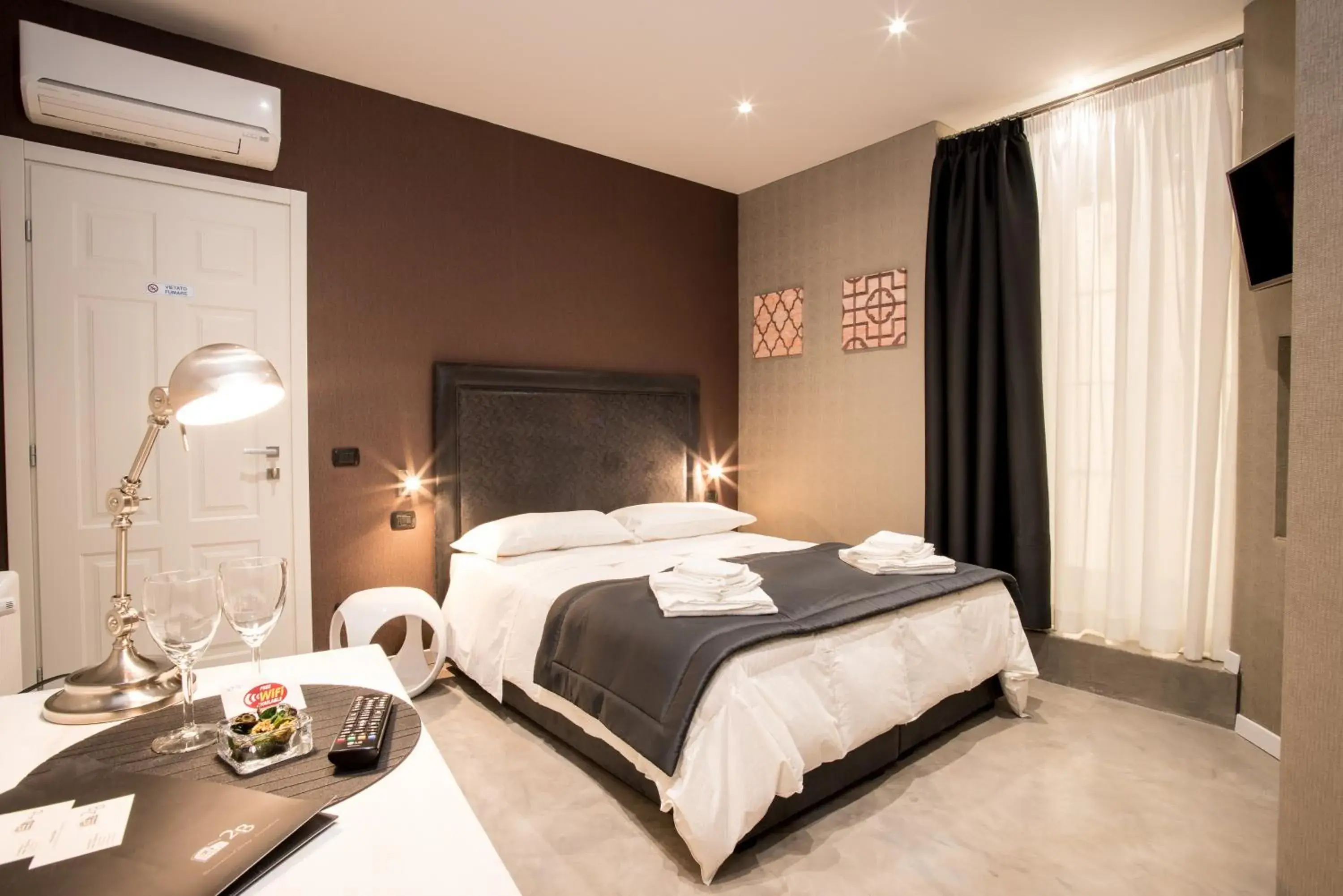 Double or Twin Room in Roma 2B Double or Twin Room in Roma 2B