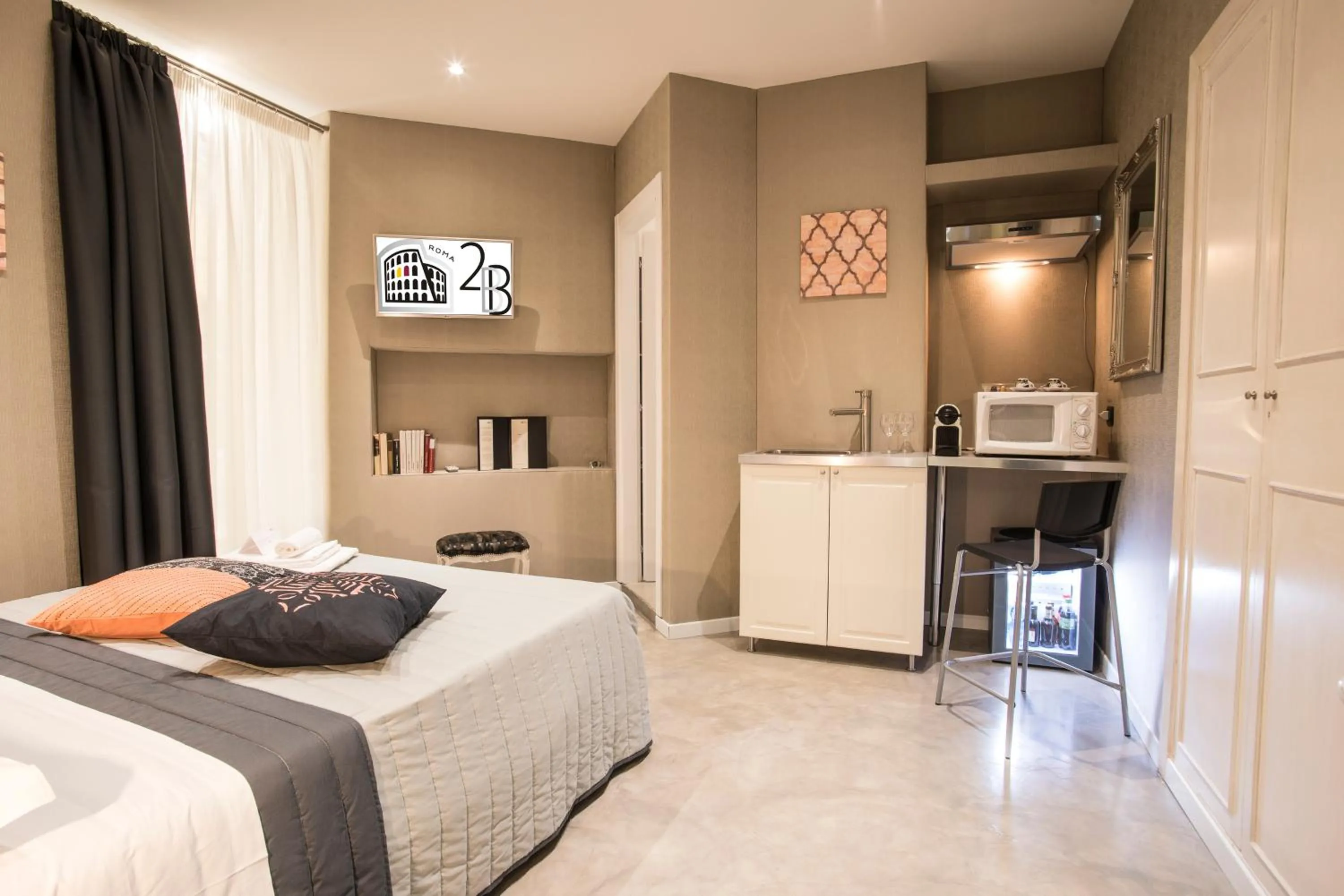 Kitchen or kitchenette, Bed in Roma 2B