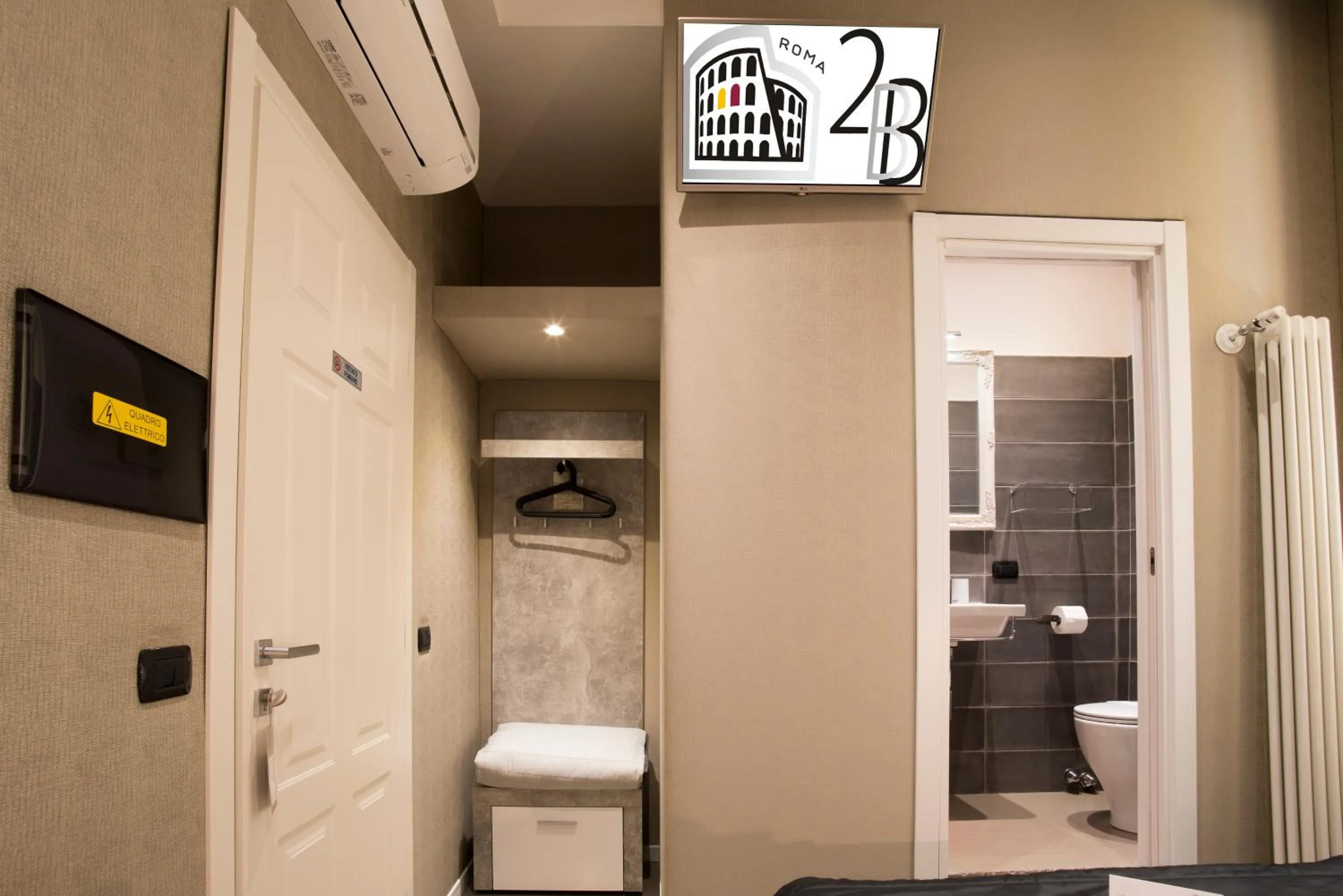 Photo of the whole room in Roma 2B